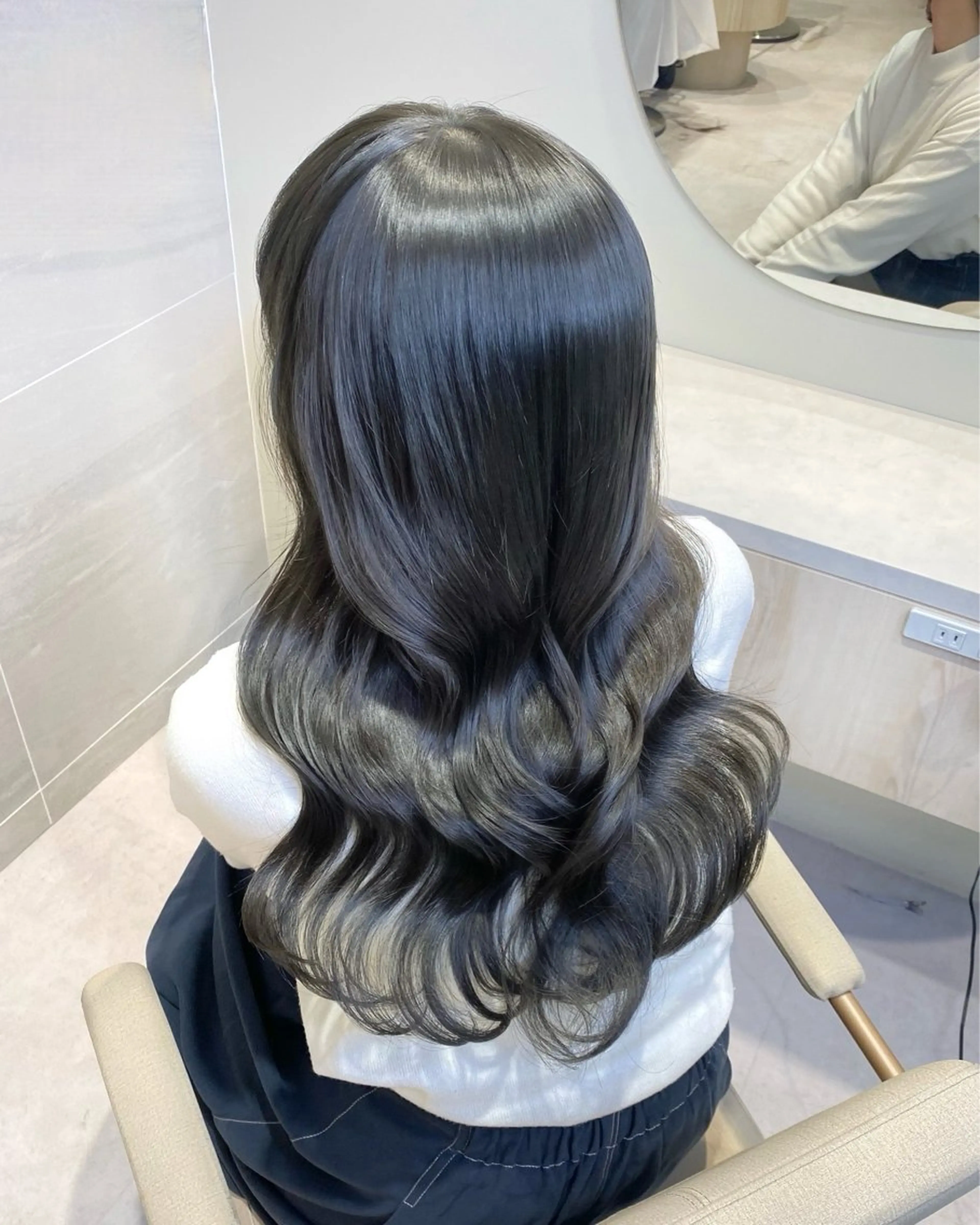 ロング カラー ダークグレー ダークグレージュ グレージュ 韓国風ヘア カット ヘアカラー トリートメント 透明感カラー🌿 グレージュ🐺陽介のヘアスタイル