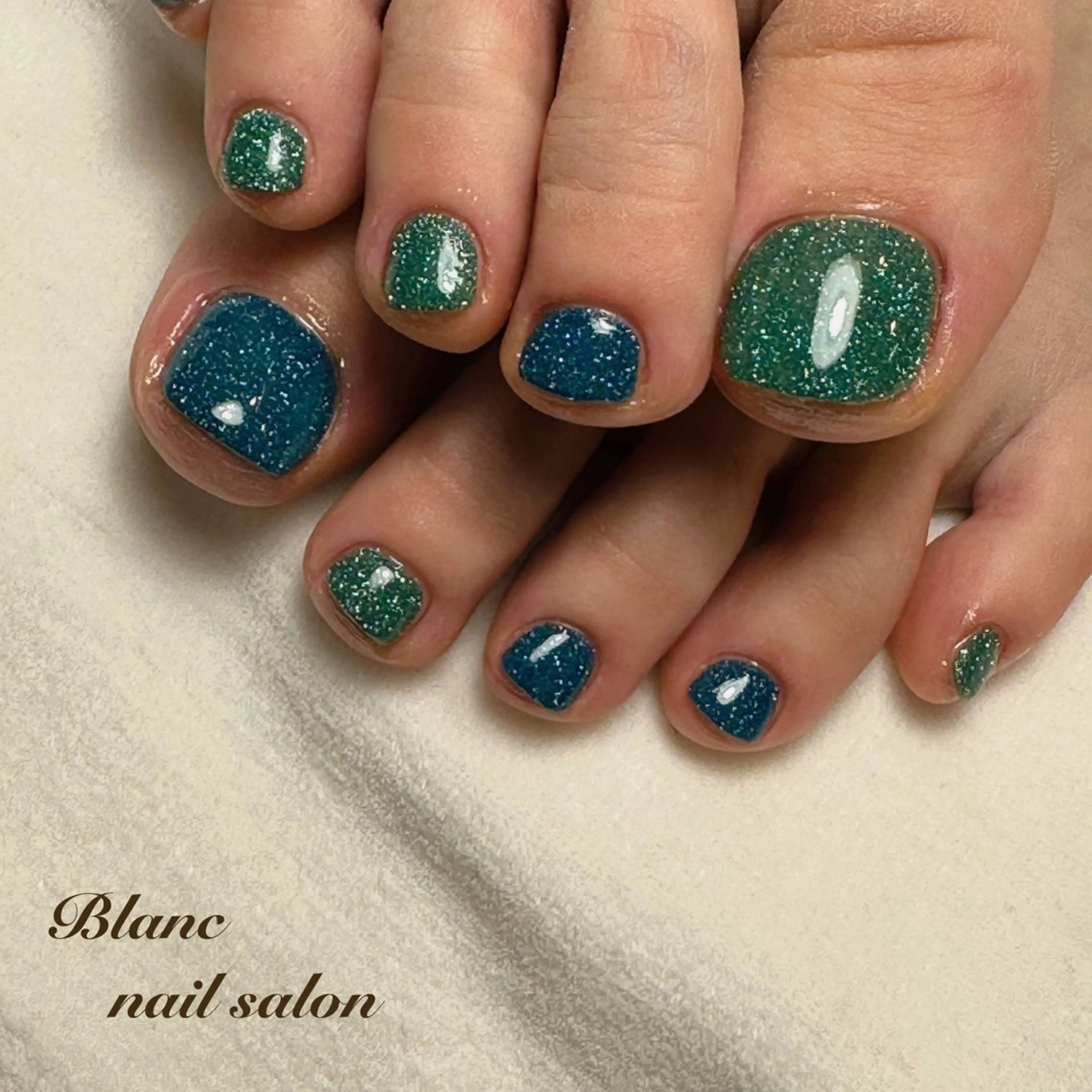 ショート ハンドネイル Blanc ブランのネイルデザイン