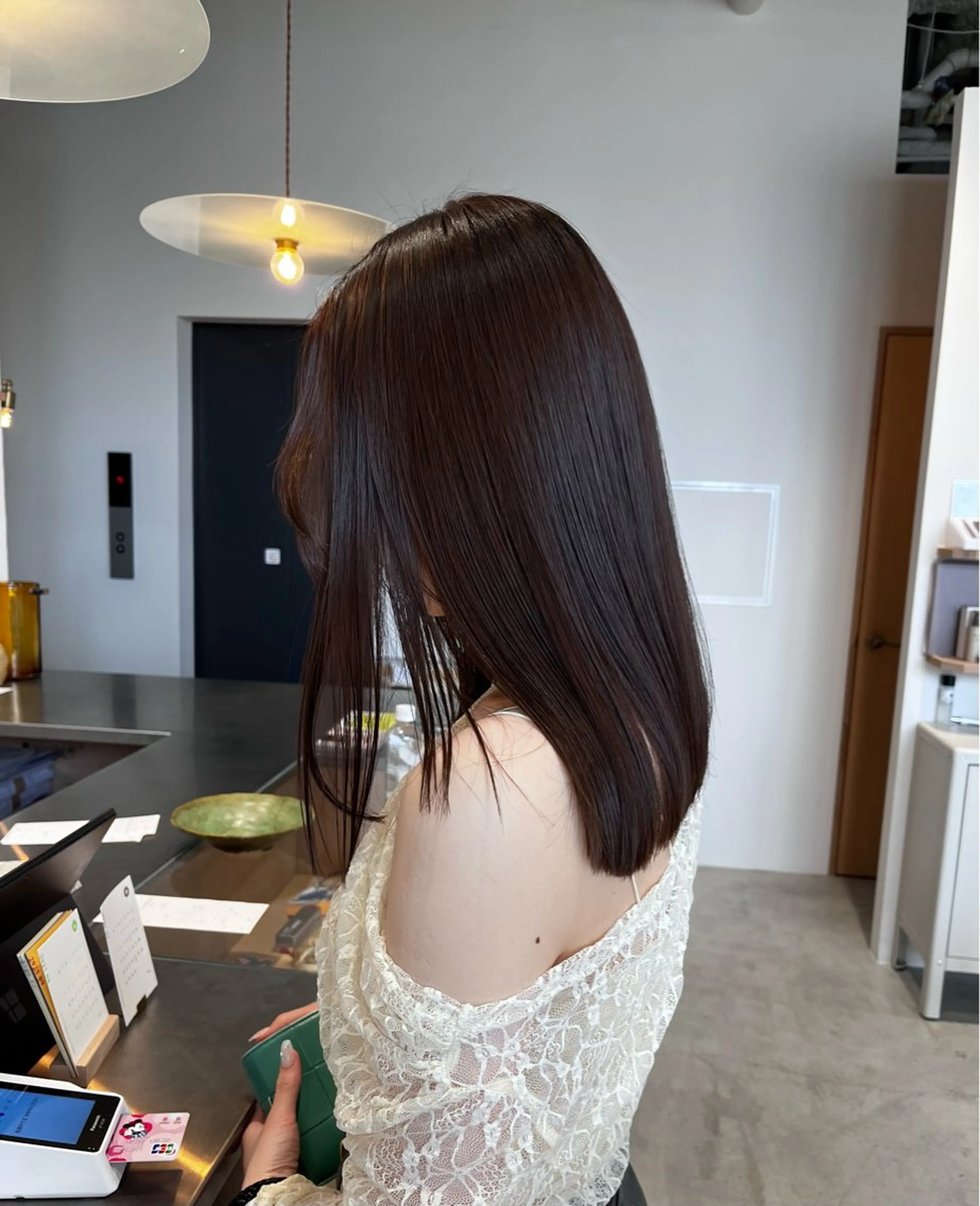 セミロング セミロングパーマ トリートメント 酸性ストレート 縮毛矯正 ふじわらはゆ/ブリー チ/ベージュカラーのヘアスタイル