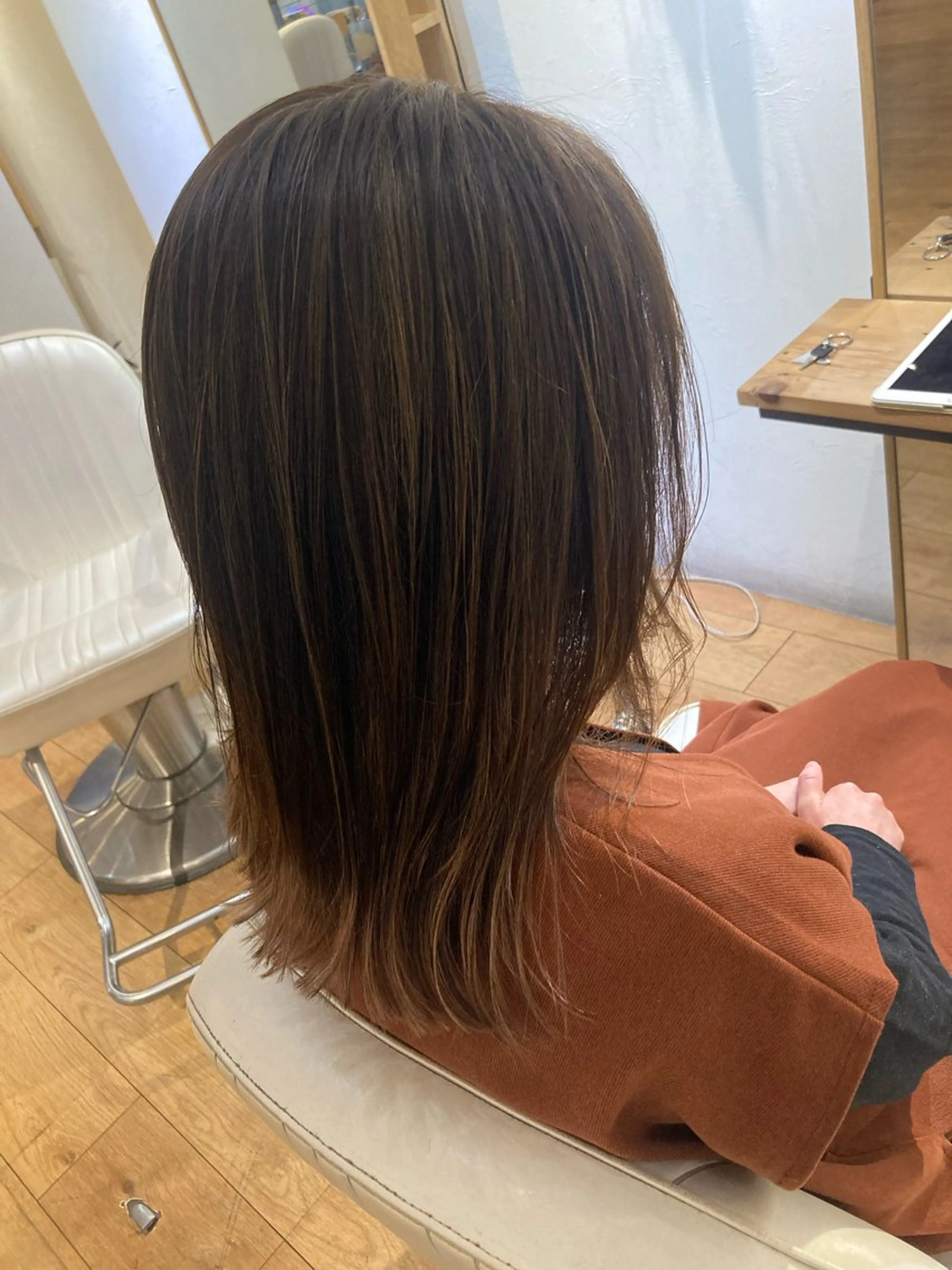 ミディアム NEWI 京橋 京橋【tomomi】のヘアスタイル