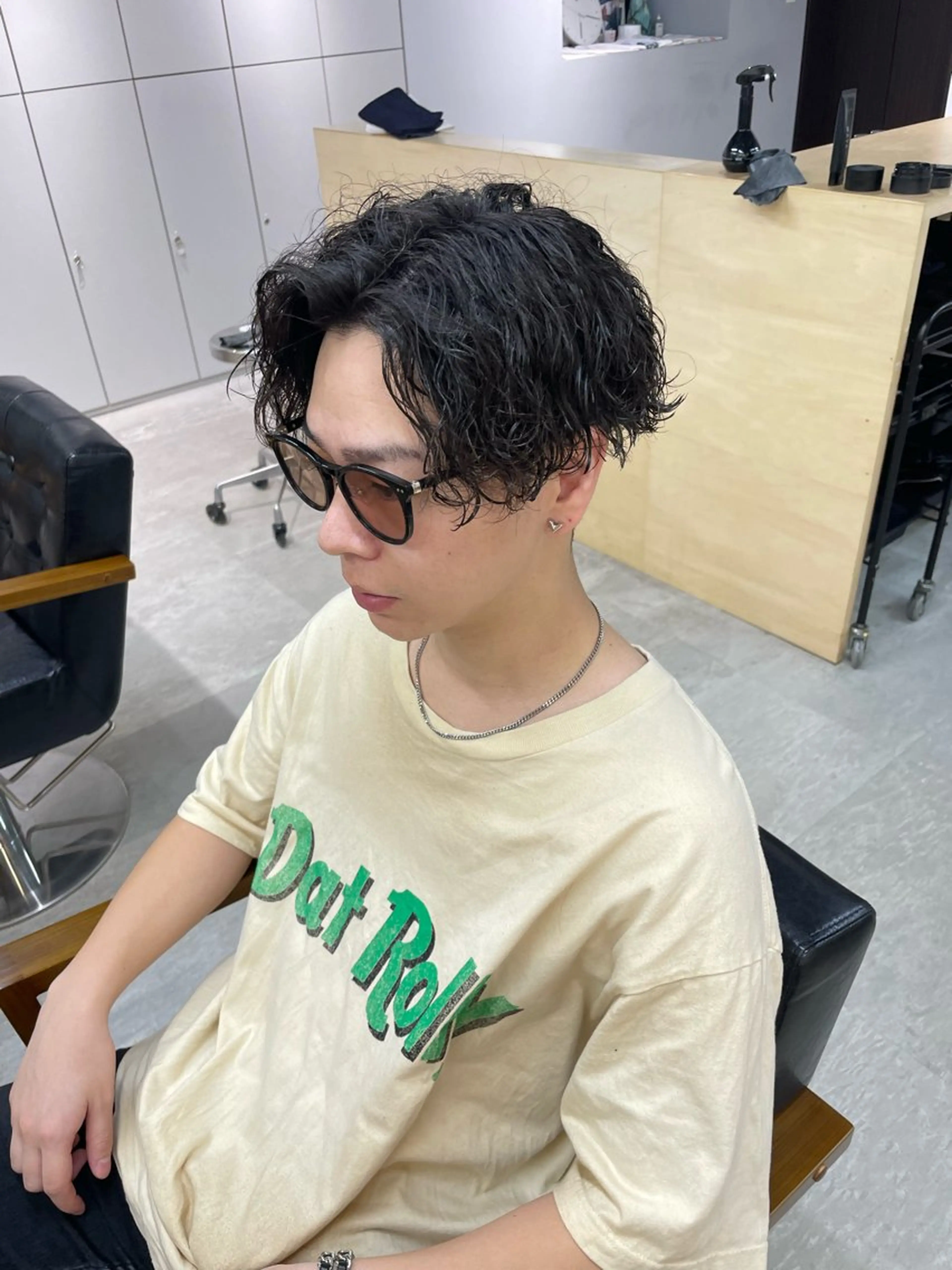 ミディアム メンズ カット パーマ マエダ リョウのヘアスタイル