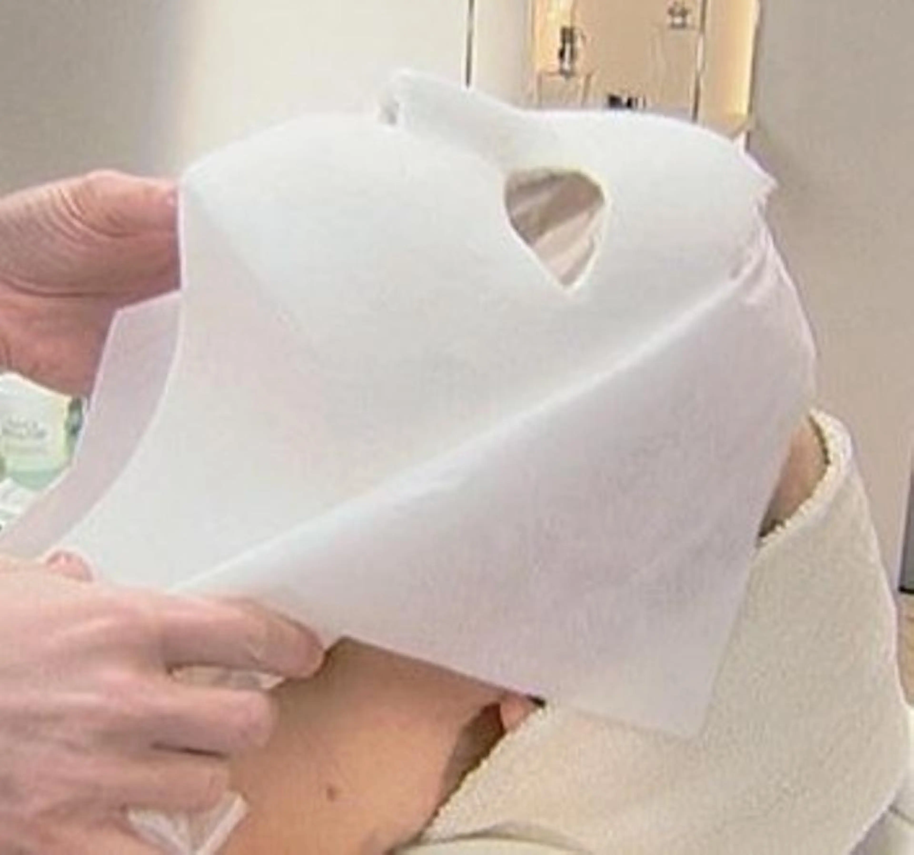 酒井綾子 .トアボーテの眉毛・アイブロウイメージ