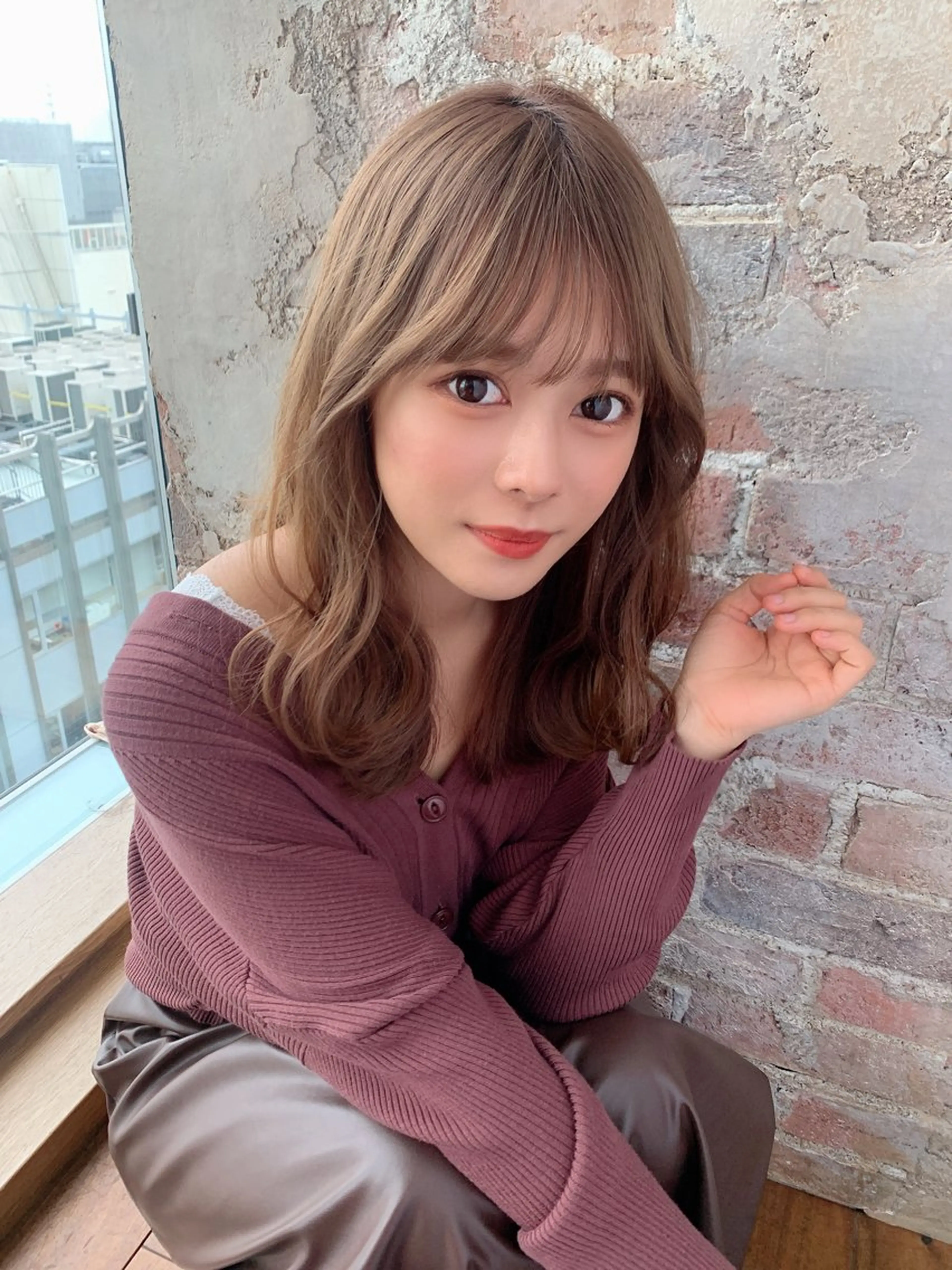 ミディアム カラー ブリーチ ケアブリーチ ダブルカラー イヤリングカラー ハイライトカラー カット ヘアカラー トリートメント 新宿✨顔周りカット 韓国ヘア/坂本亜裟海のヘアスタイル