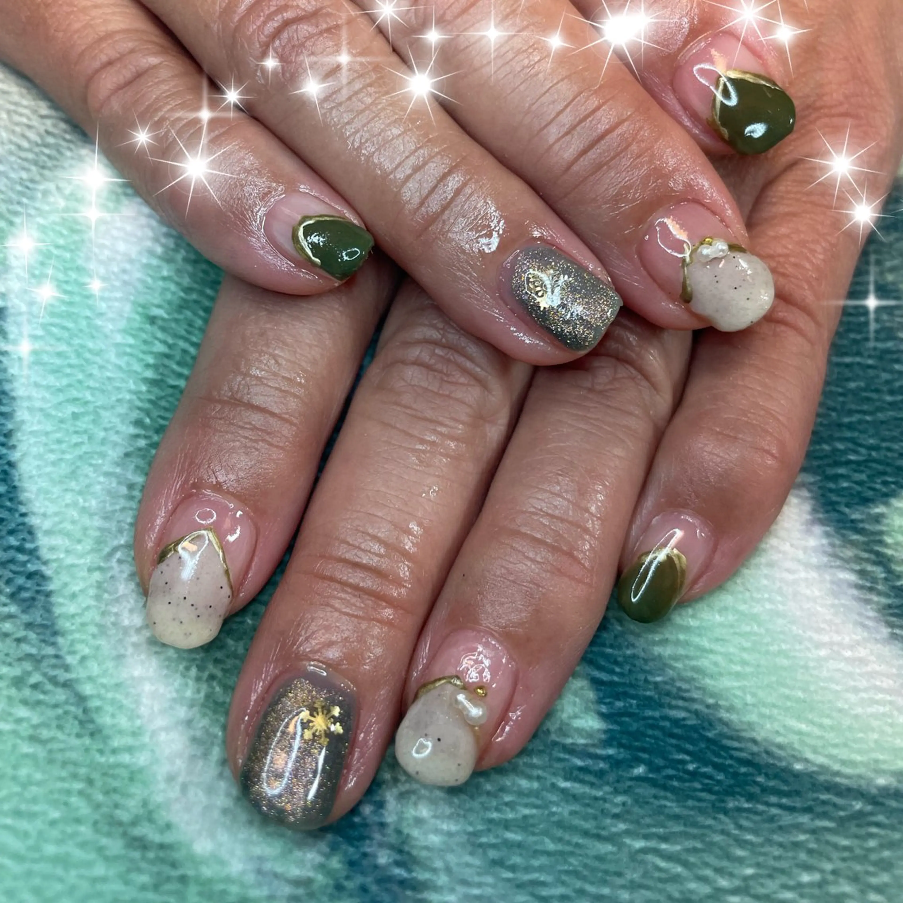 ネイル フレンチネイル ジェルネイル ゴールド グリーン マグネットネイル NAIL★M 真紀のネイルデザイン