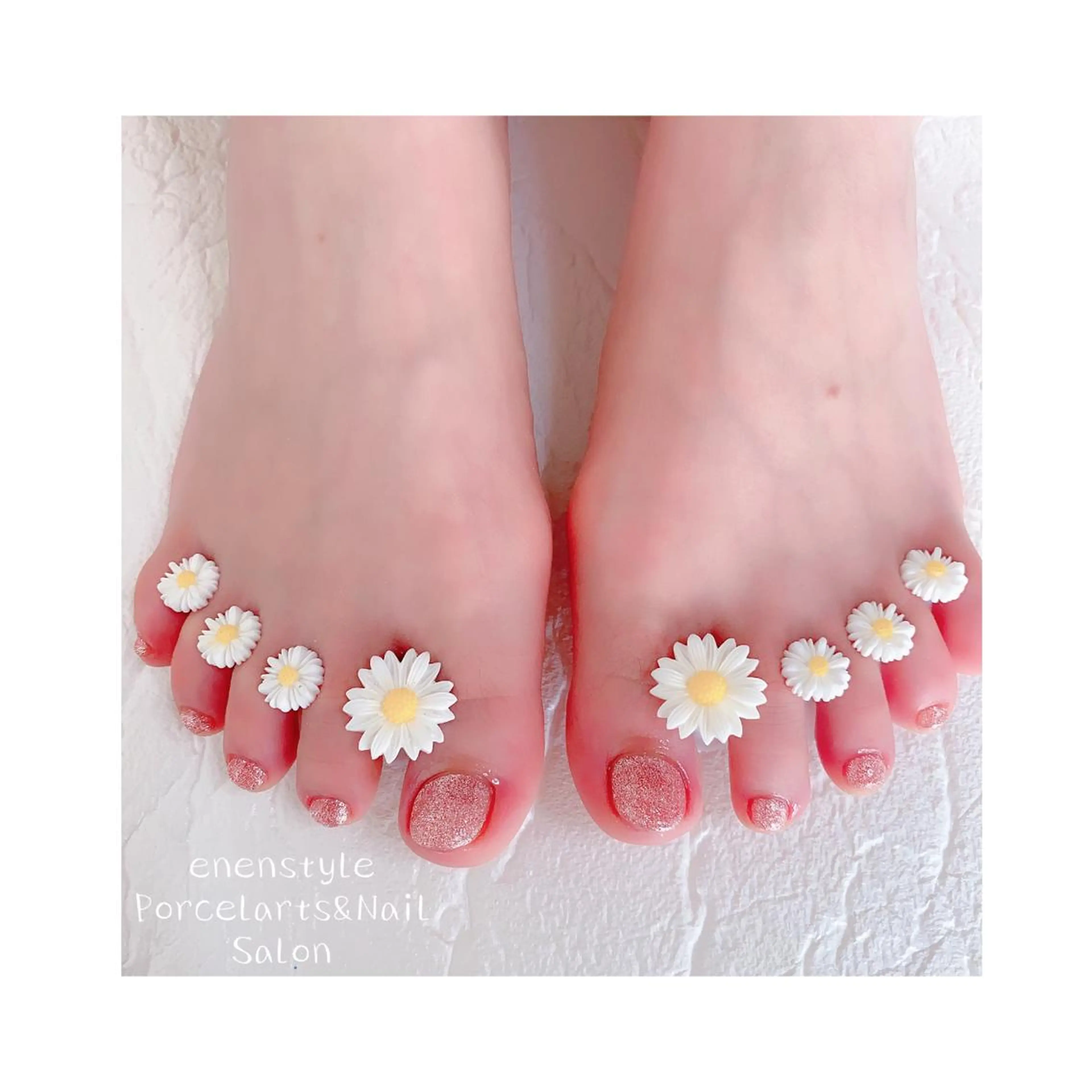 ミディアム ネイル ジェルネイル ニュアンスネイル オフィスネイル ワンカラーネイル パラジェル ハンドネイル フットネイル 👑enen style👑のネイルデザイン