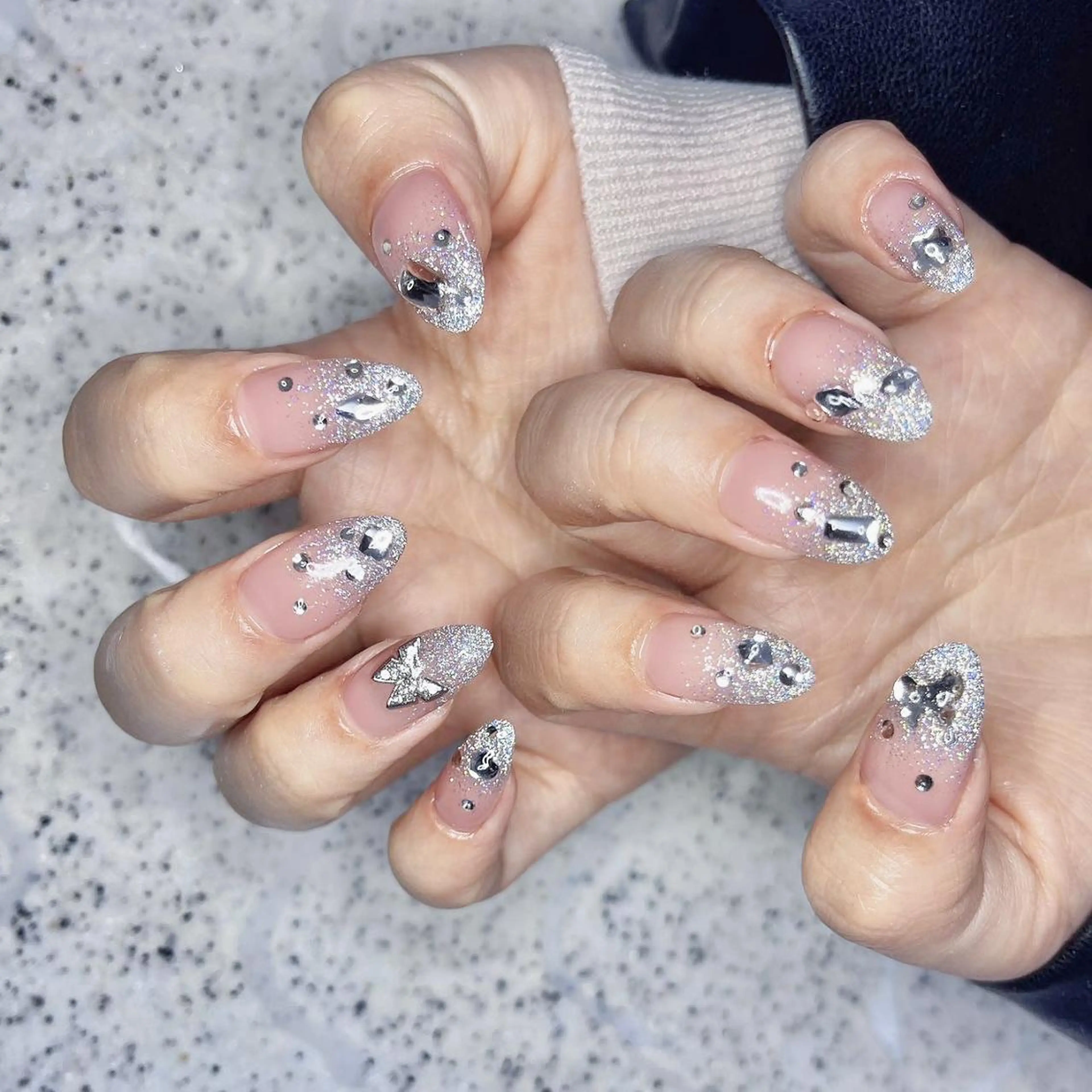 ネイル Queens テイのネイルデザイン