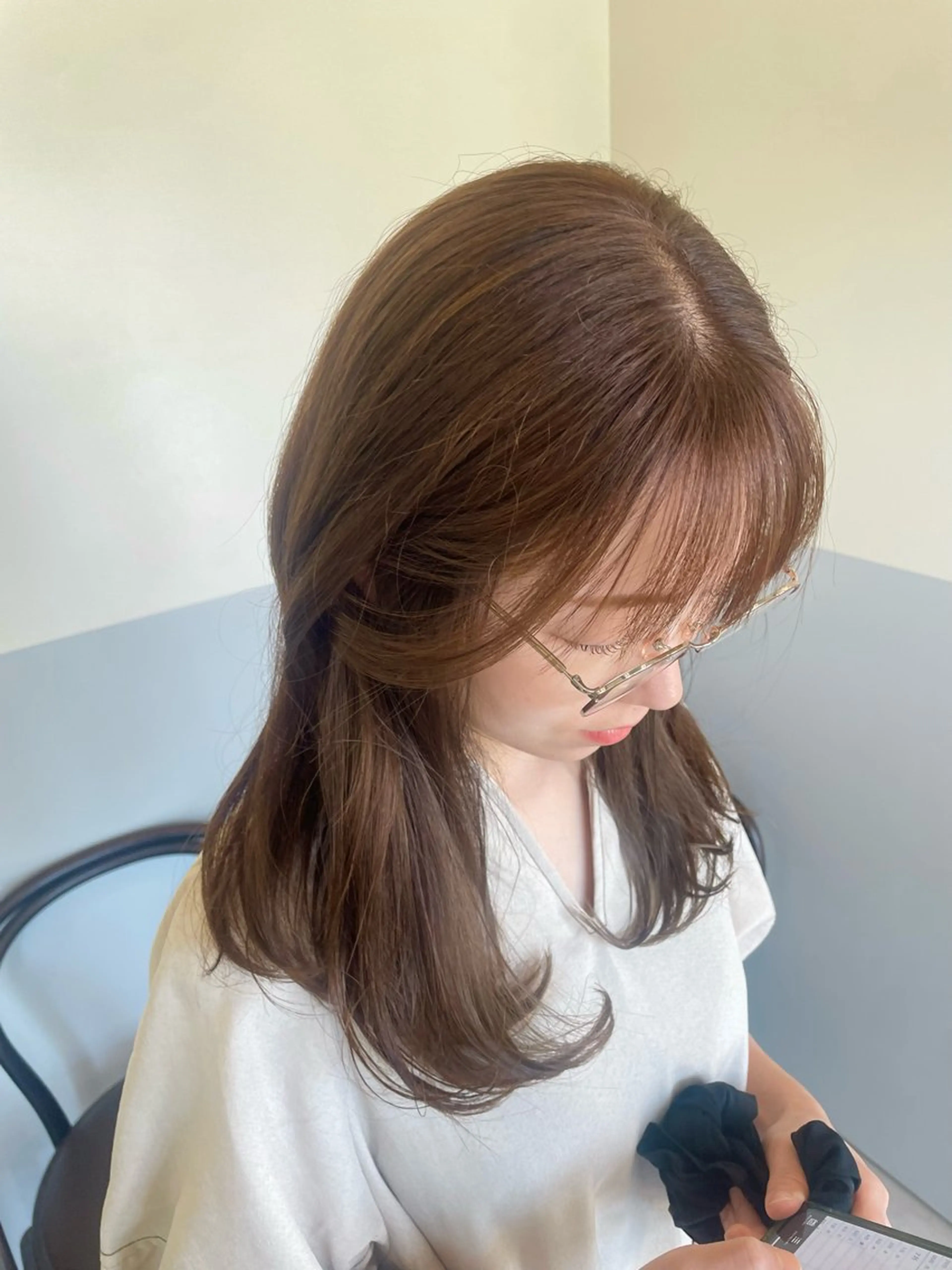 ミディアム 小久保 里紗のヘアスタイル