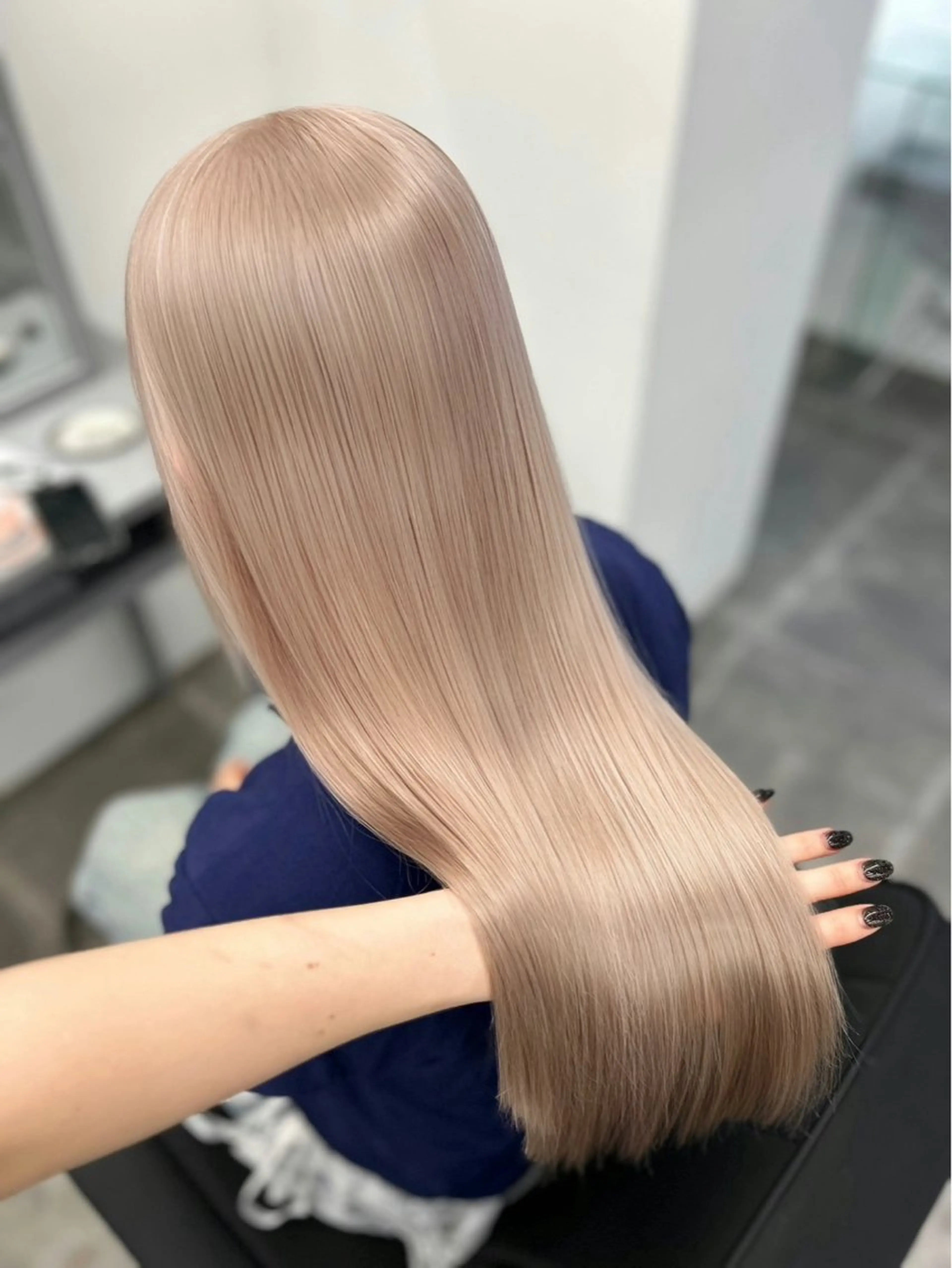 ロング shuse /艶カラー  栄のヘアスタイル