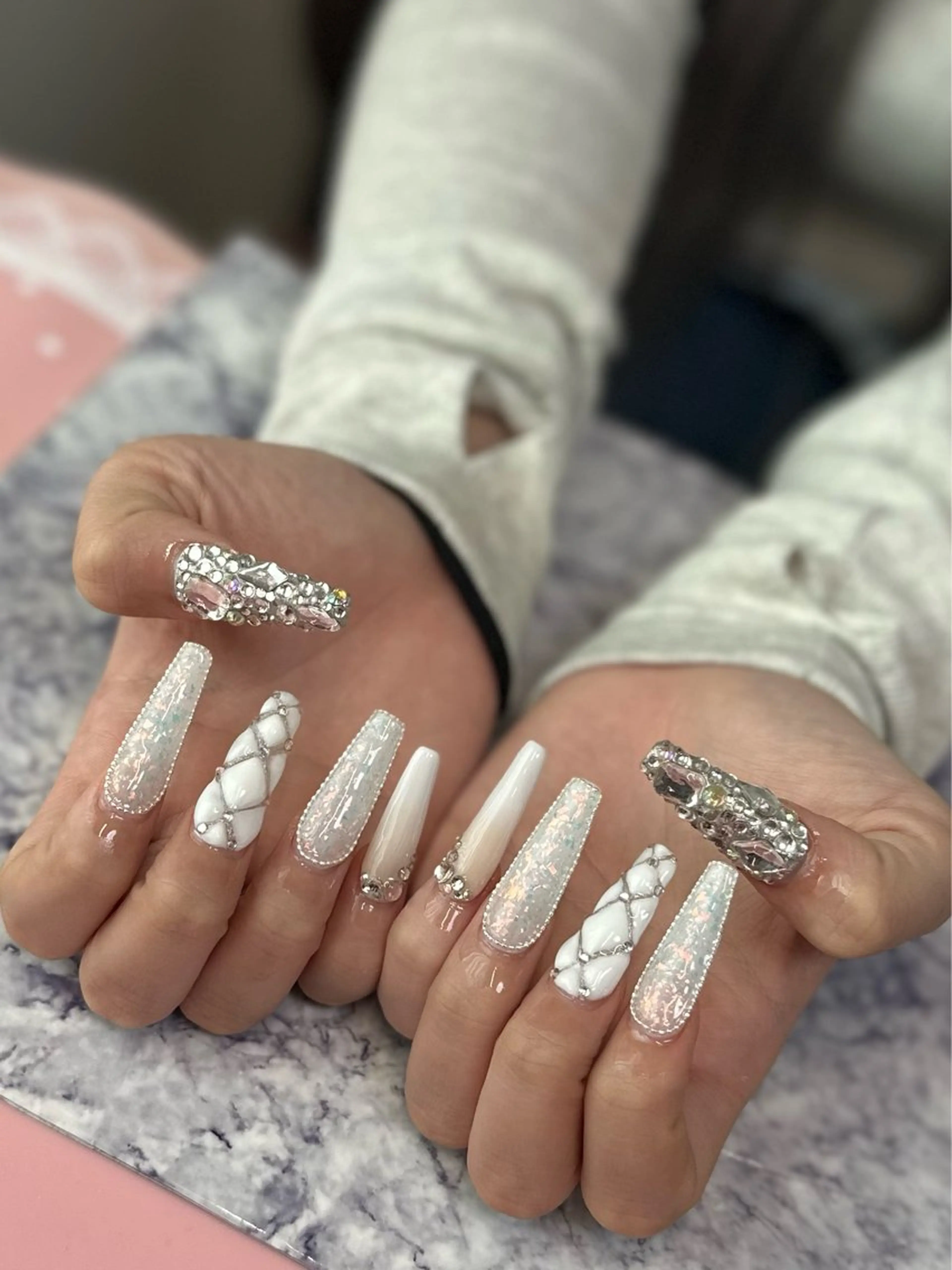 ネイル ハンドネイル Pretzels🥨 【プレッツェル】ミウのネイルデザイン