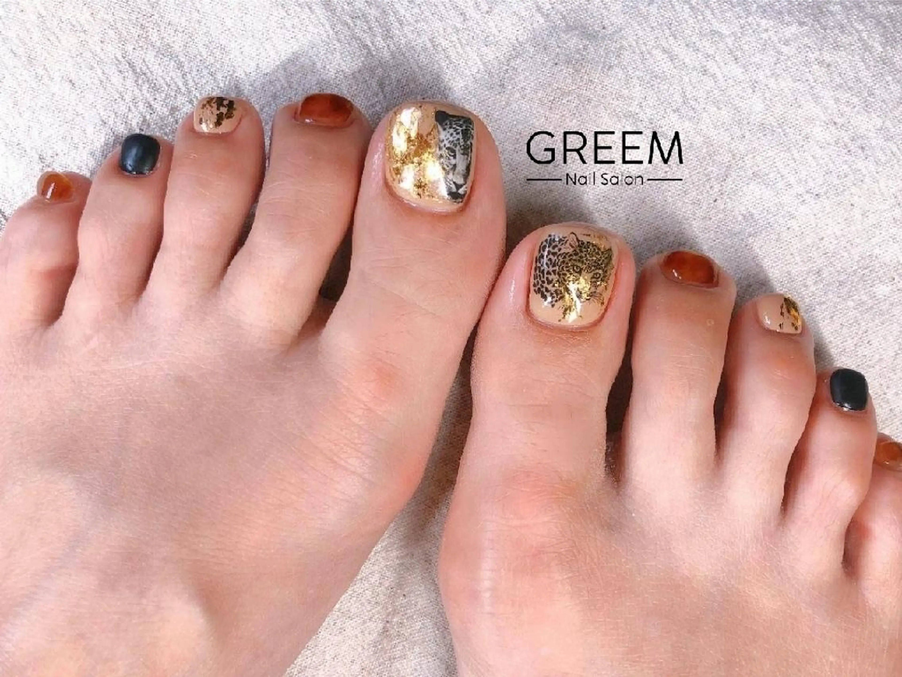 ネイル アニマル柄 フットネイル GREEM グリームのネイルデザイン