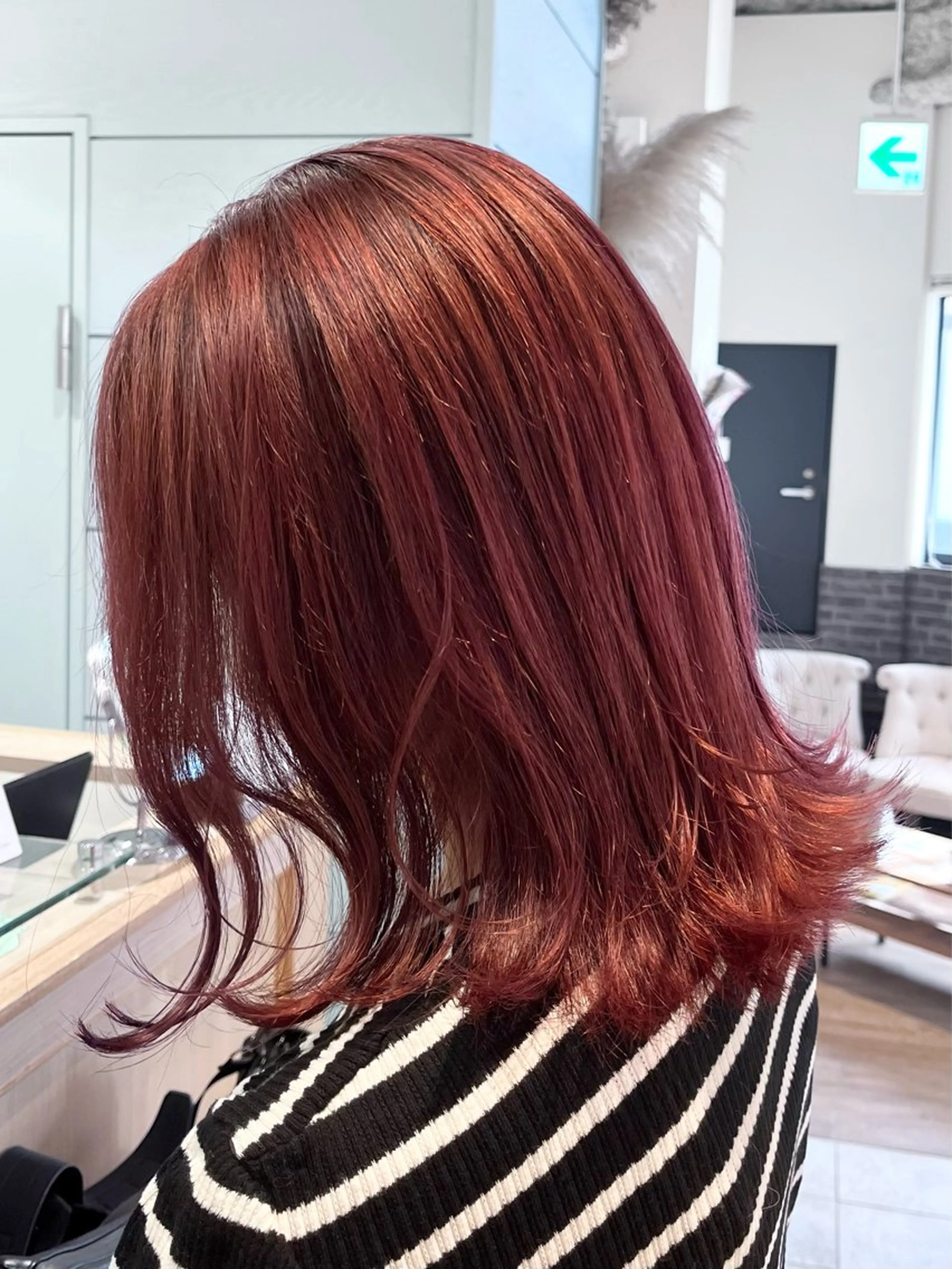 ミディアム カラー ブリーチ レッドカラー まろやかベージュ／ JOのヘアスタイル