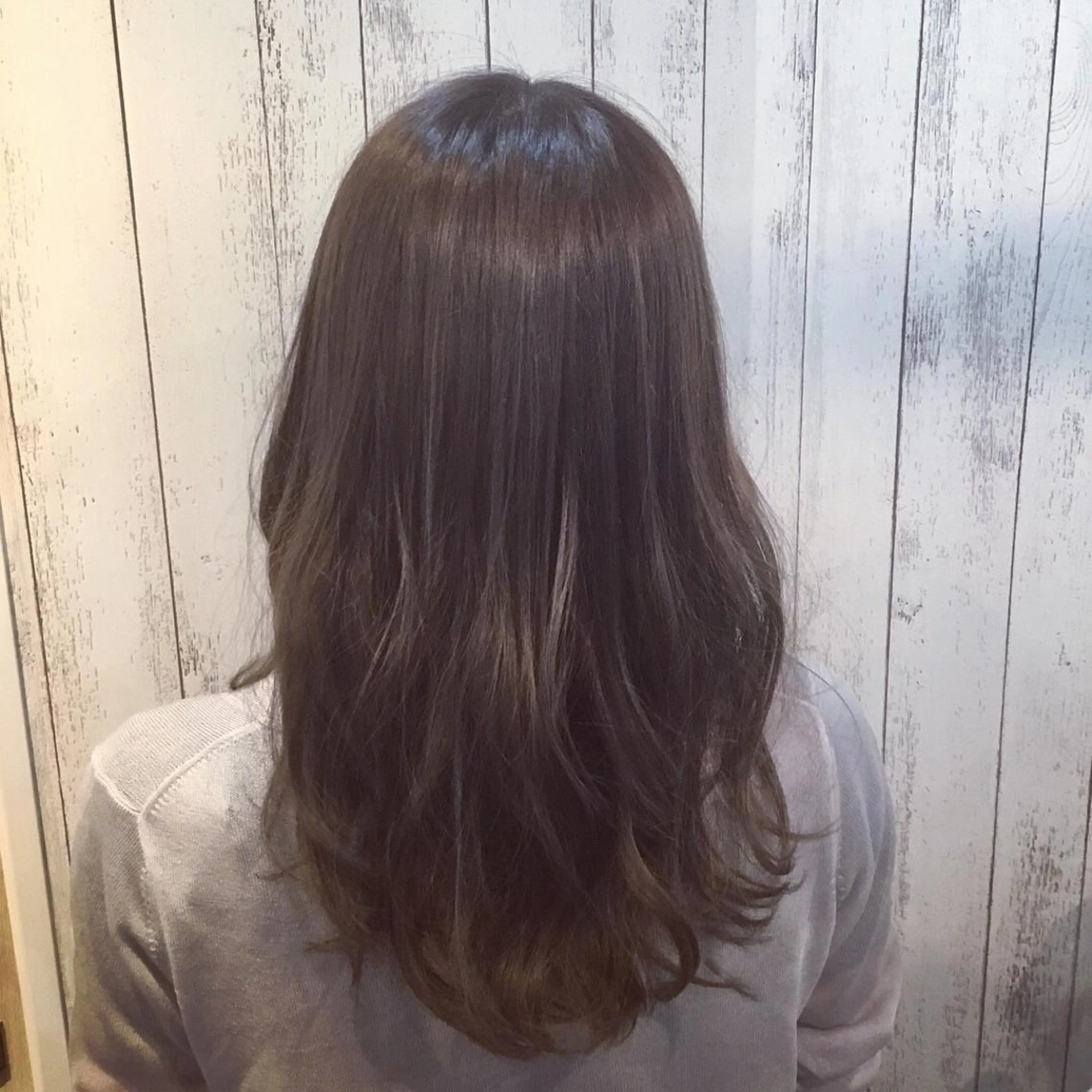 セミロング カラー パーマ embrace エンブレイスのヘアスタイル