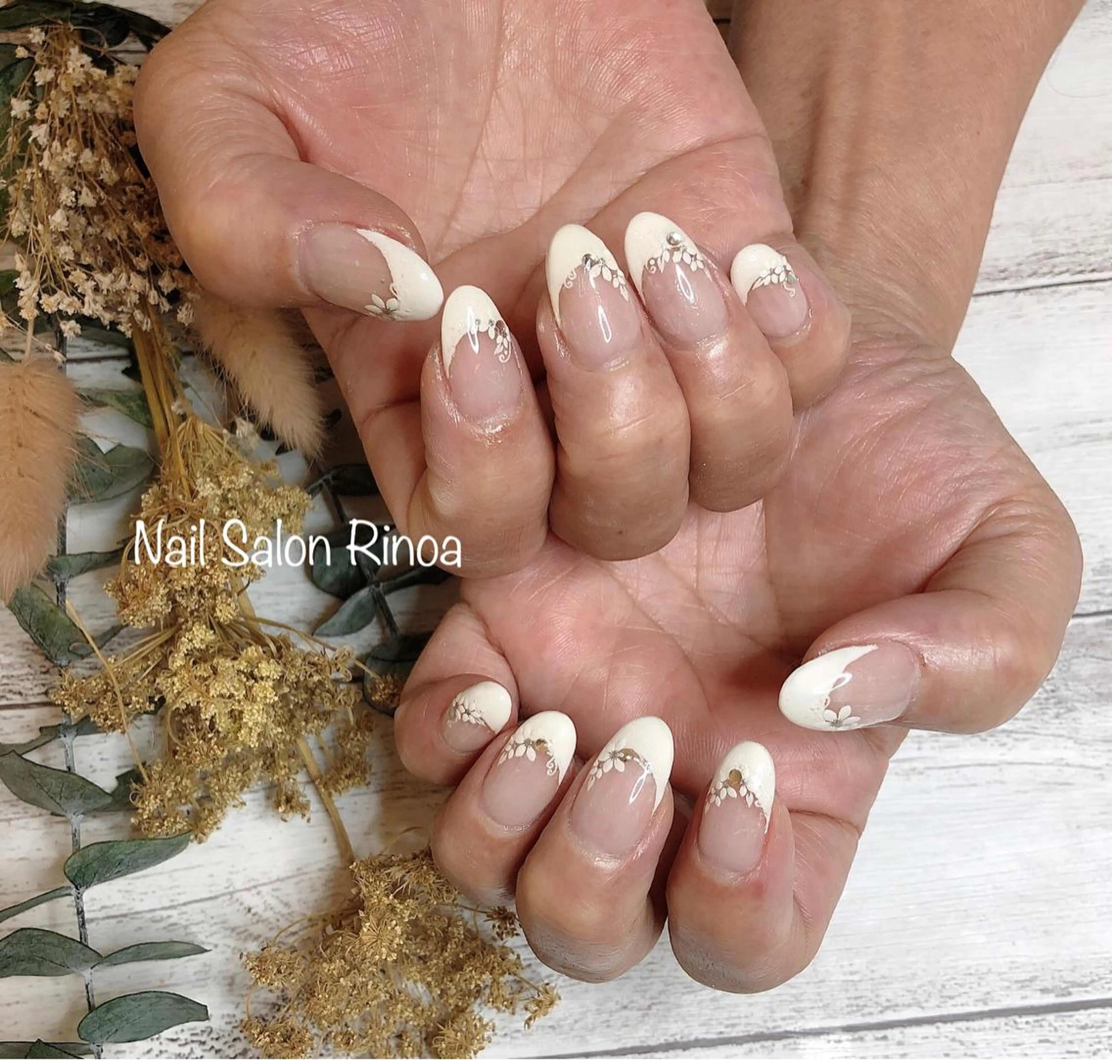 ネイル フレンチネイル 持ち込み ストーンネイル Nail Salon Rinoaのネイルデザイン