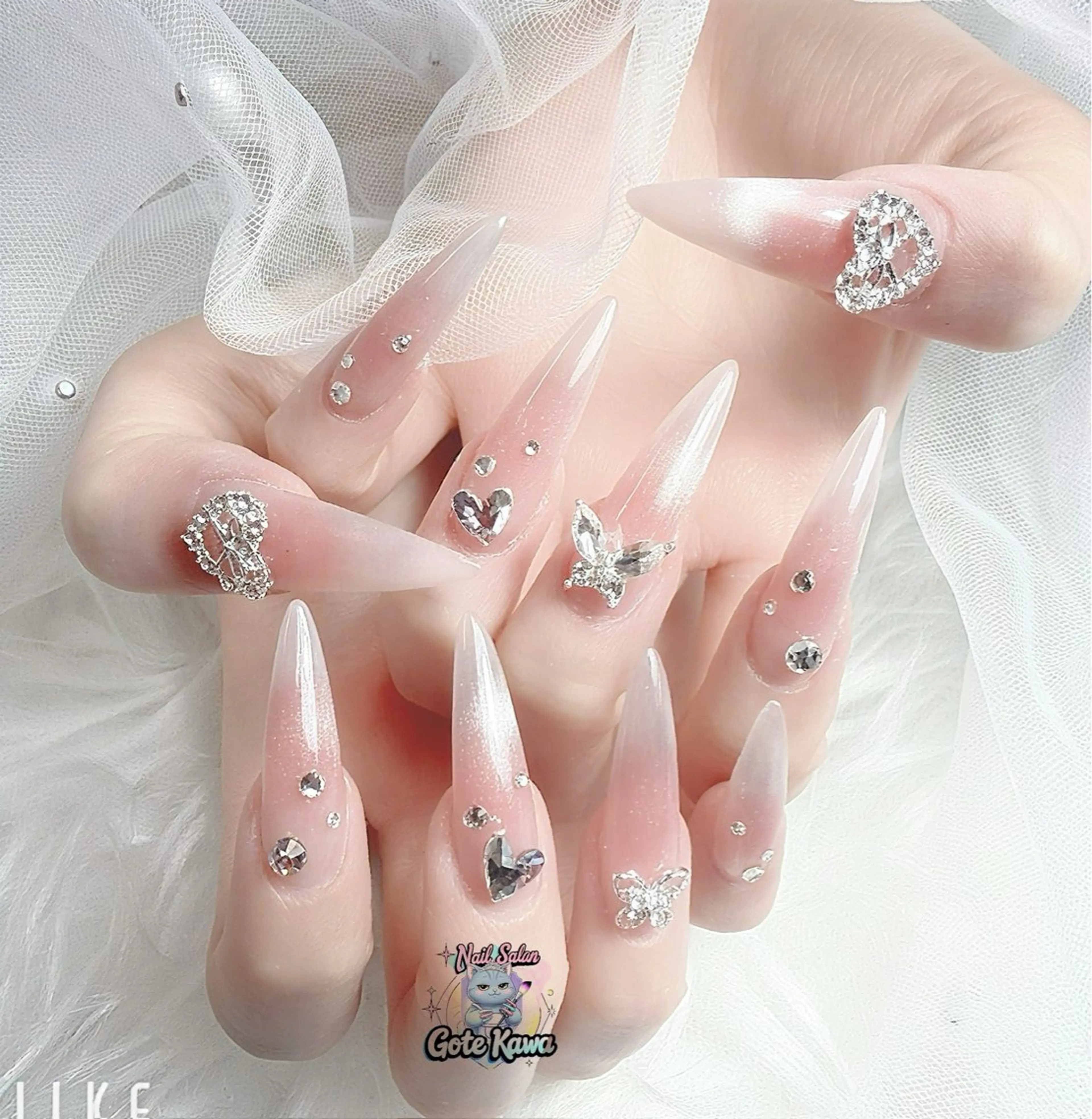 ネイル チークネイル ハート キラキラネイル マグネットネイル ワンホンネイル ハンドネイル ハンドケア Gote Kawa nail salonのネイルデザイン