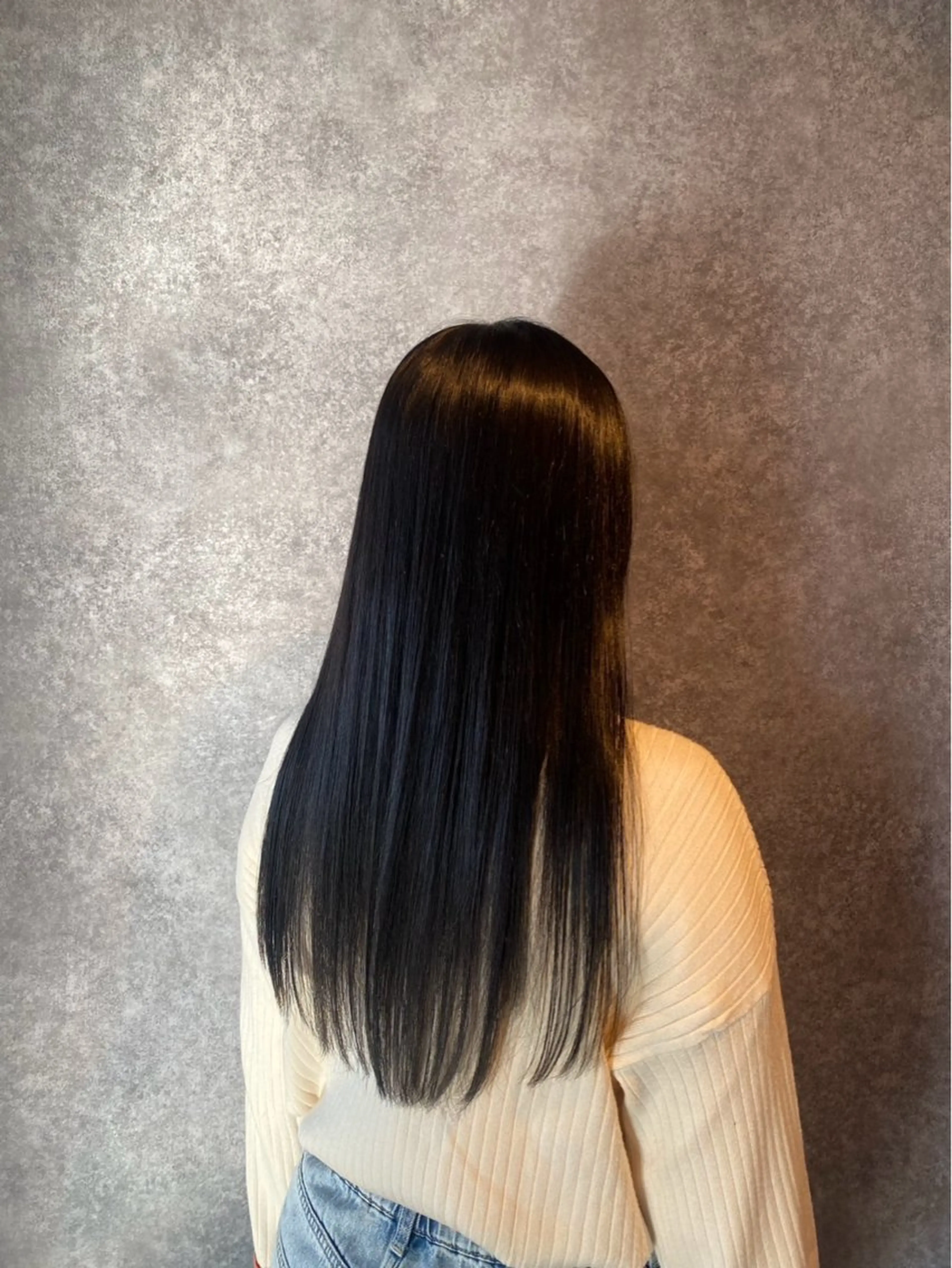 ロング カラー 萩原 彩音のヘアスタイル