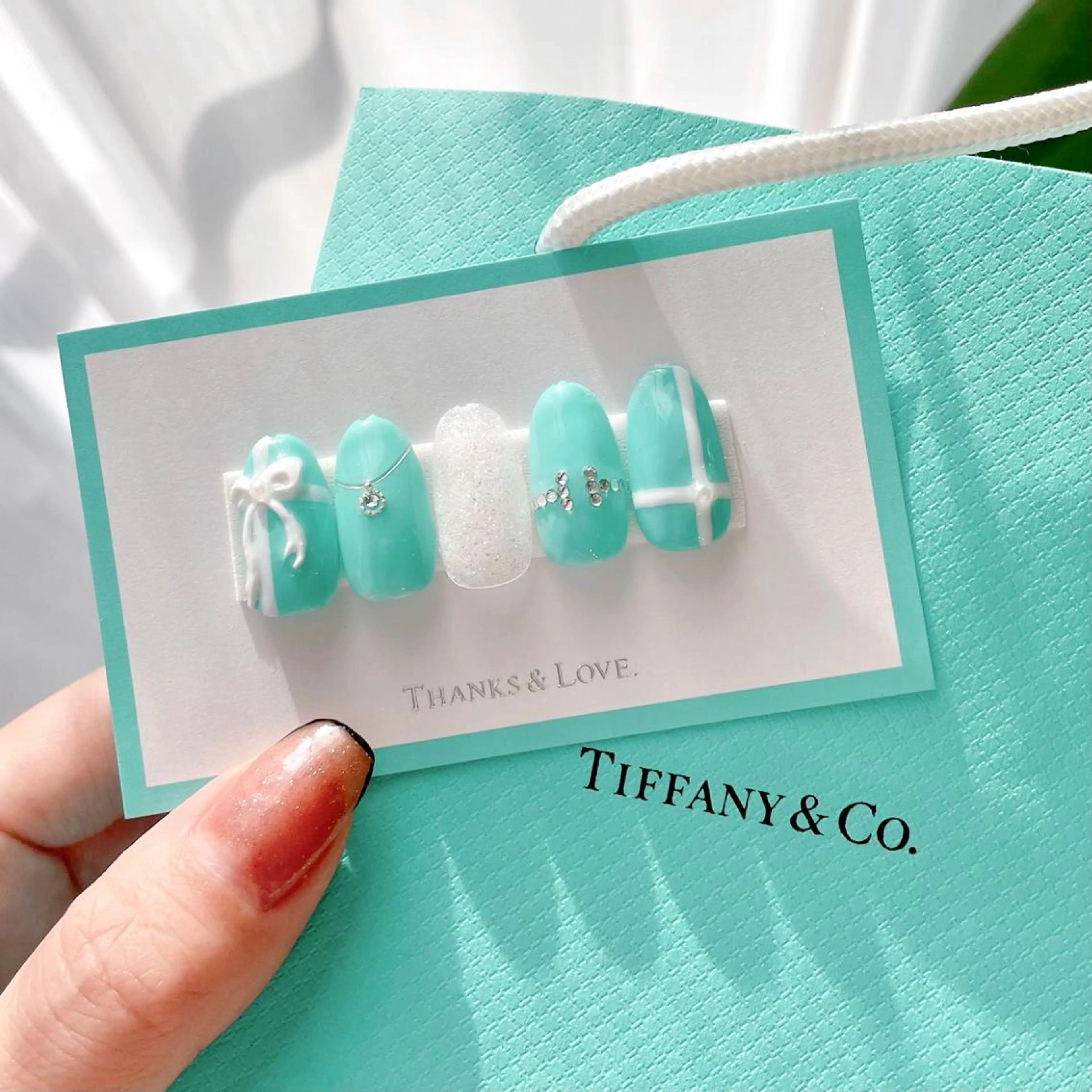 ネイル 鈴木 奈穂子のネイルデザイン