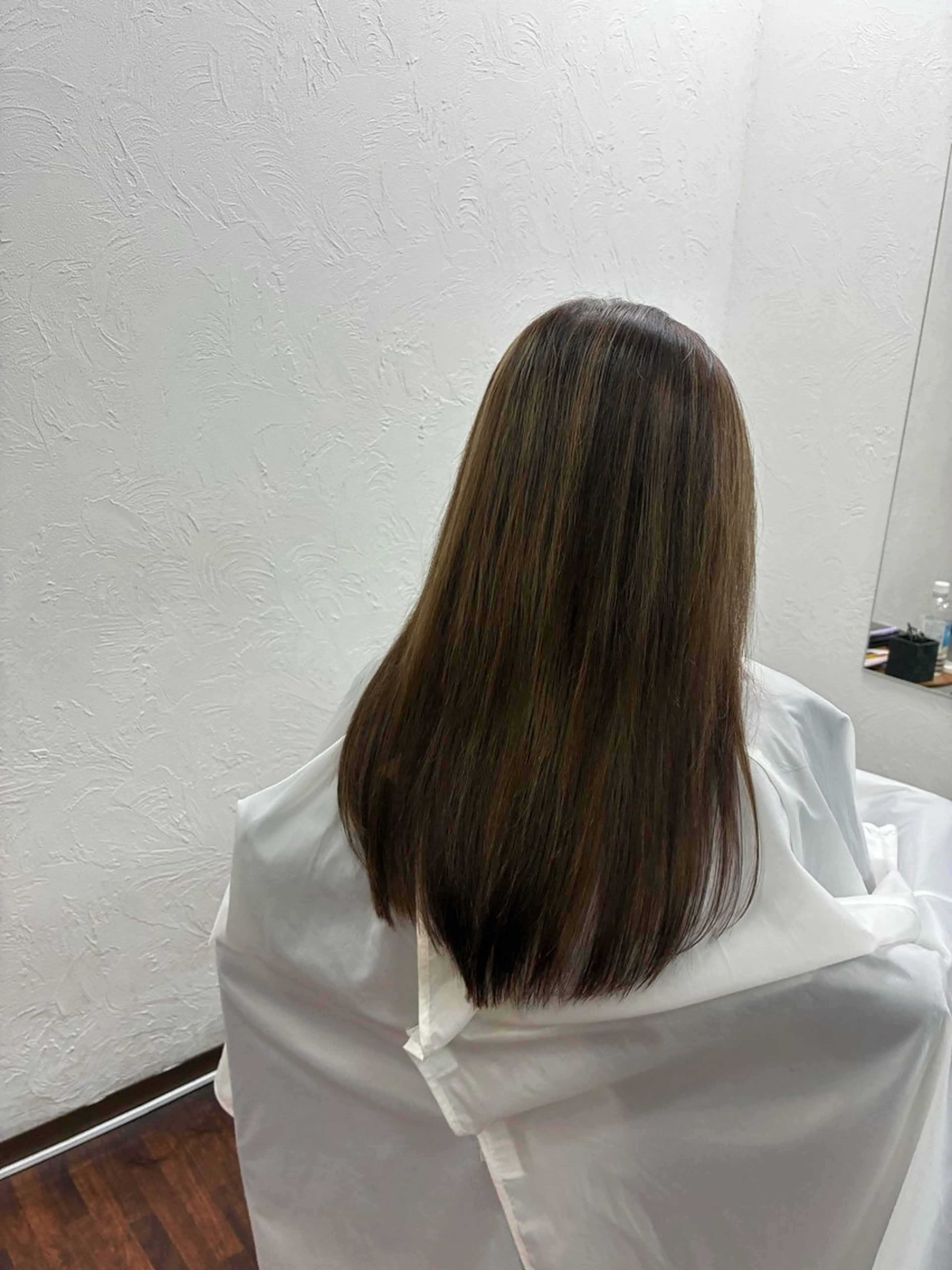 ロング ロングレイヤー レイヤーカット ロング カット ヘアカラー 山本 雷のヘアスタイル