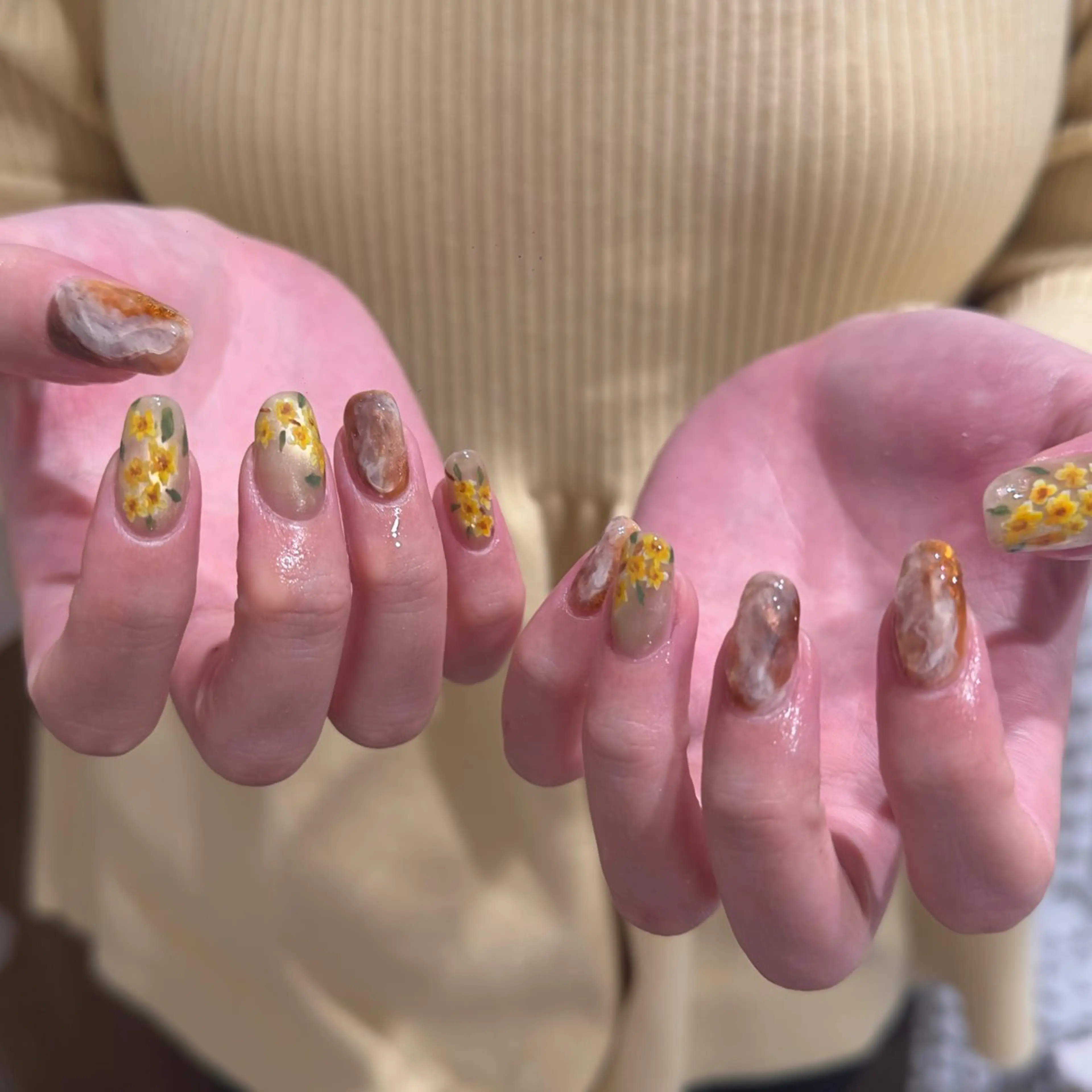 ネイル ハンドネイル 🎀 Hiyubi._.nail 🫧所属・🎀フェイ フェイ🫧💗のネイルデザイン