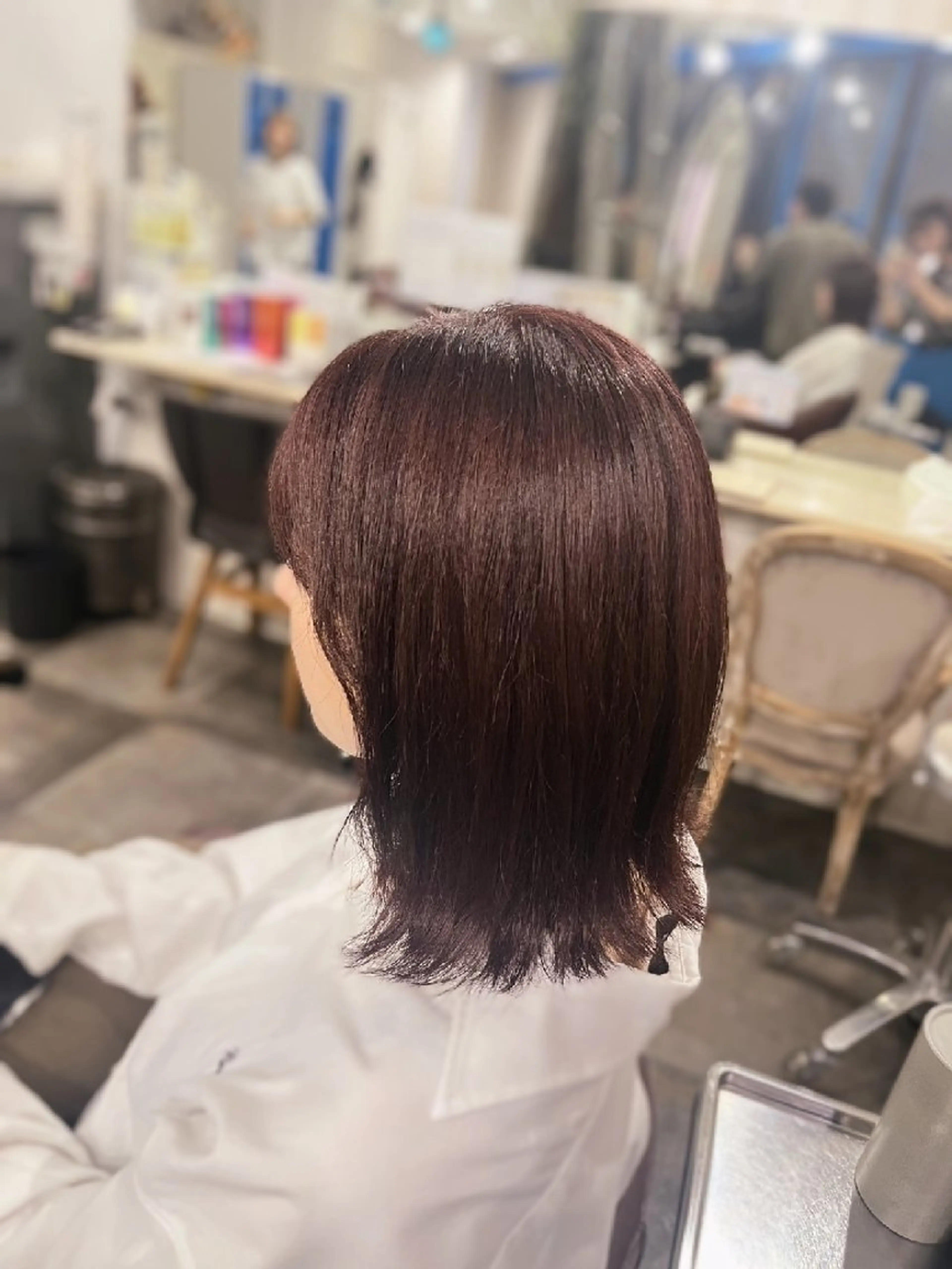 ミディアム カラー ボブレイヤー ミディアムパーマ アディクシーカラー バレイヤージュ ベージュカラー カット ヘアカラー トリートメント メンズパーマ/顔周り レイヤーカット/えののヘアスタイル