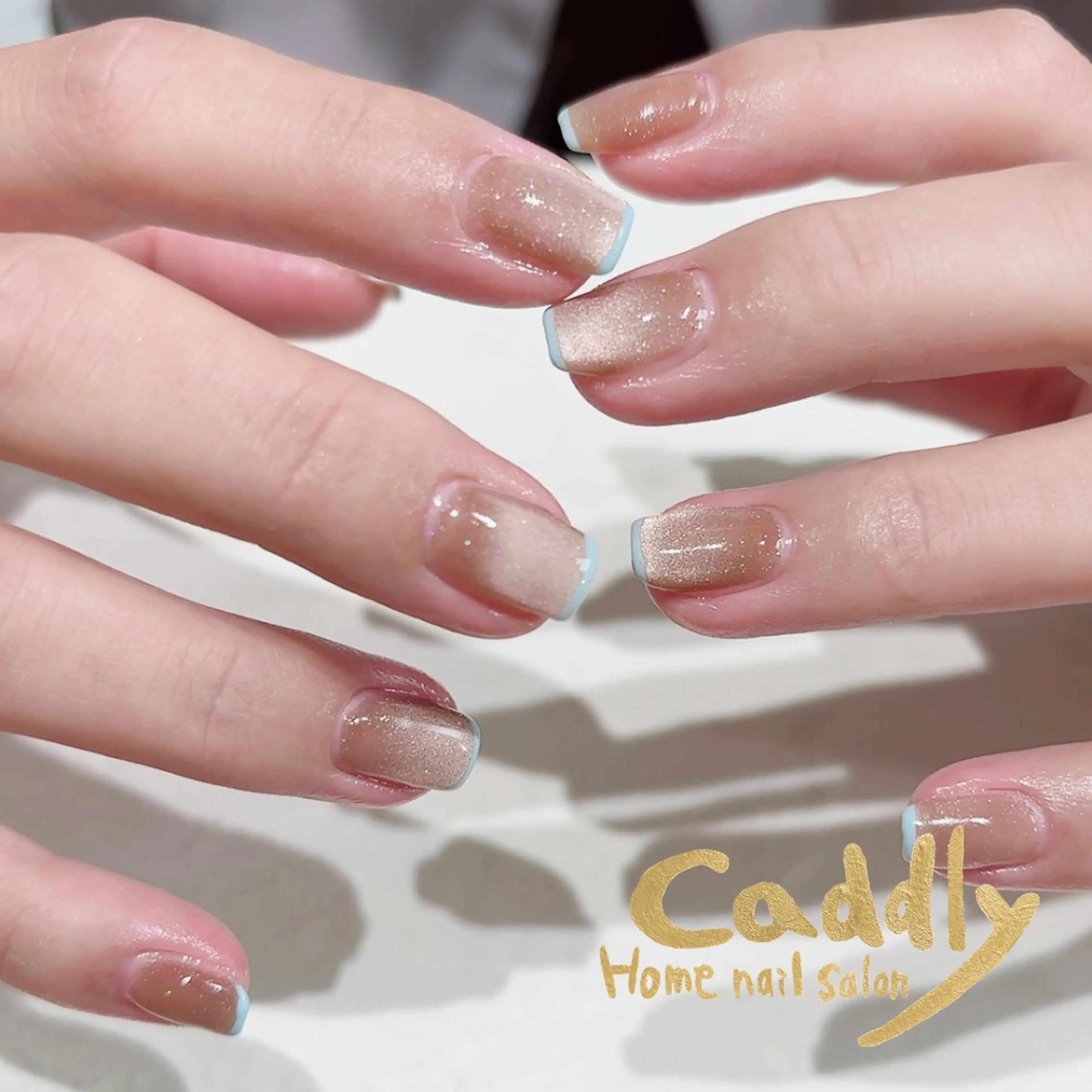 ネイル ブラウン フレンチネイル 水色 ワンカラーネイル ハンドネイル caddly naoのネイルデザイン