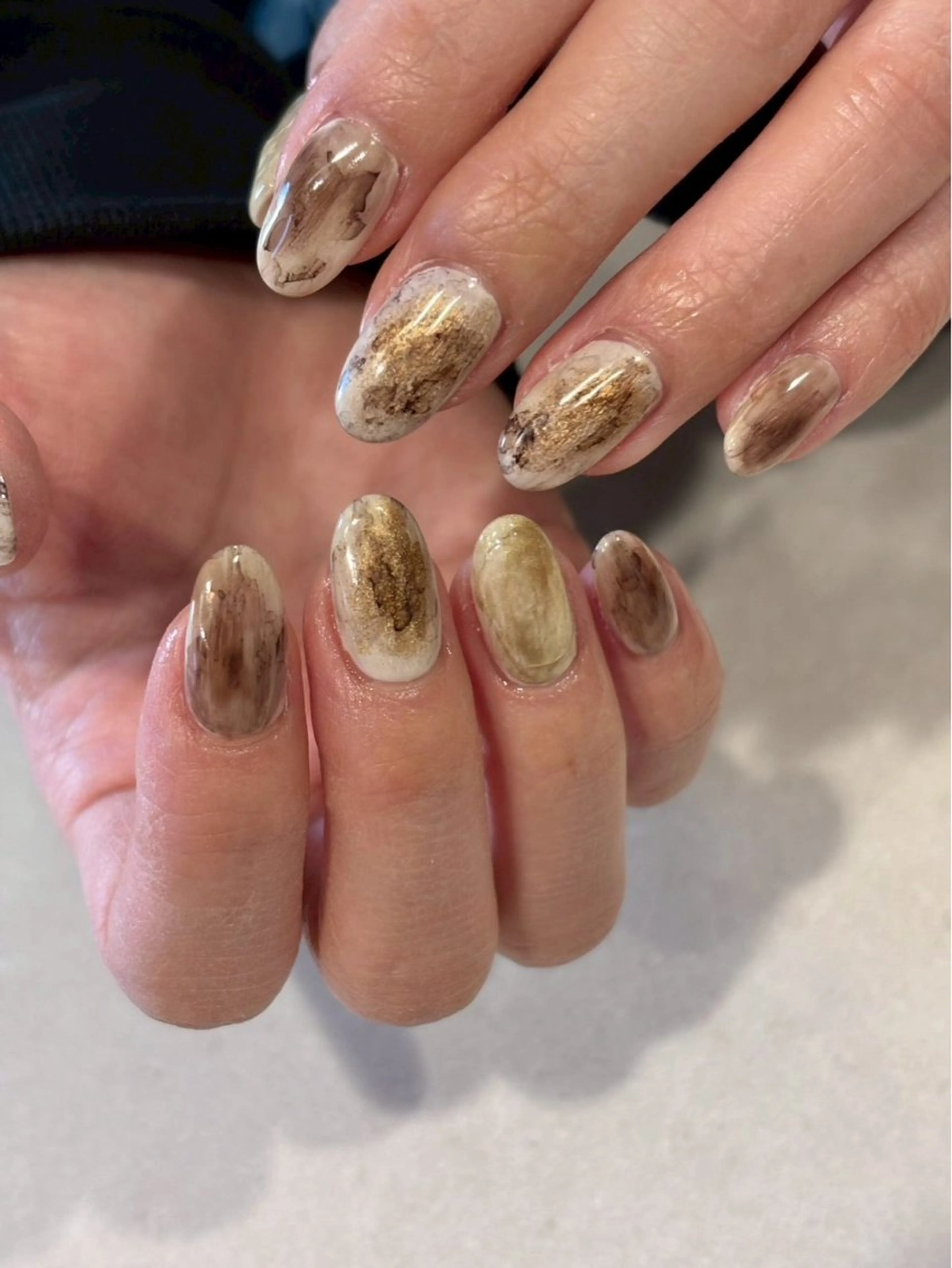 ネイル ブラウン ニュアンスネイル ハンドネイル iconail 下北沢 NONのネイルデザイン