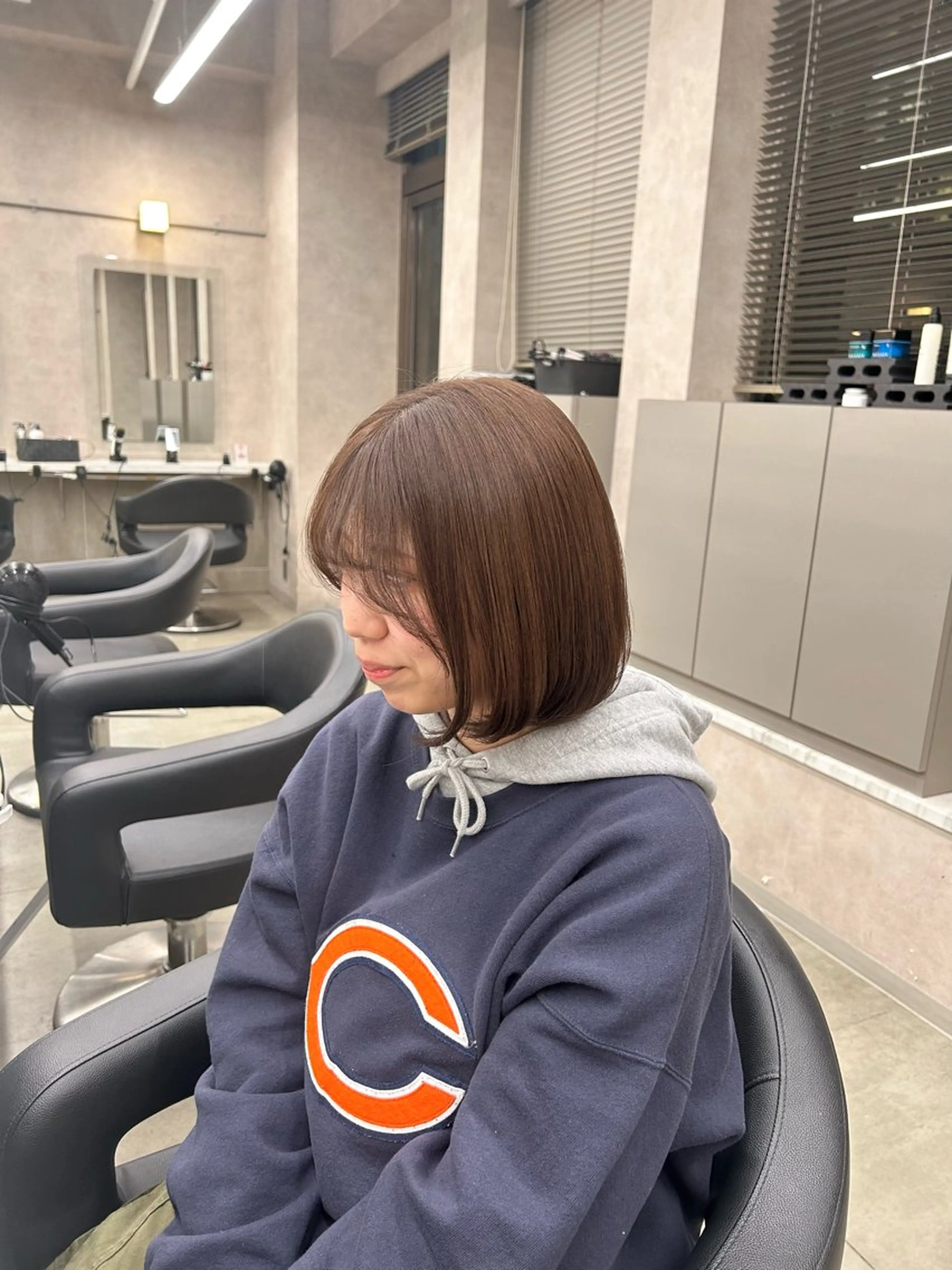 カラー ヘアカラー 透明感ベージュ🤎 ナチュラルレイヤーのヘアスタイル