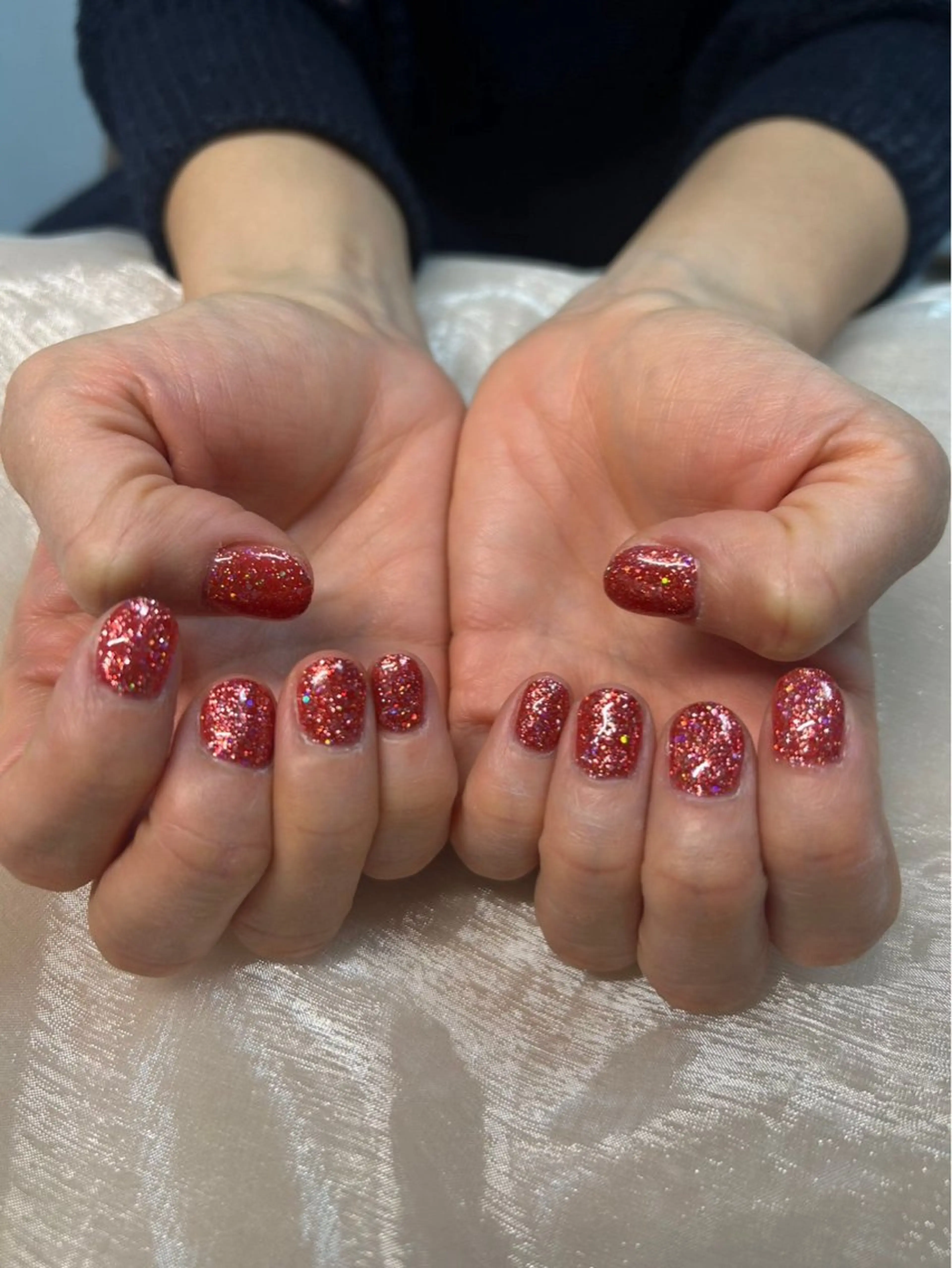 ネイル ラメ(グリッター) ワンカラーネイル 赤色 冬ネイル クリスマス Felix nail 🌼目黒店のネイルデザイン