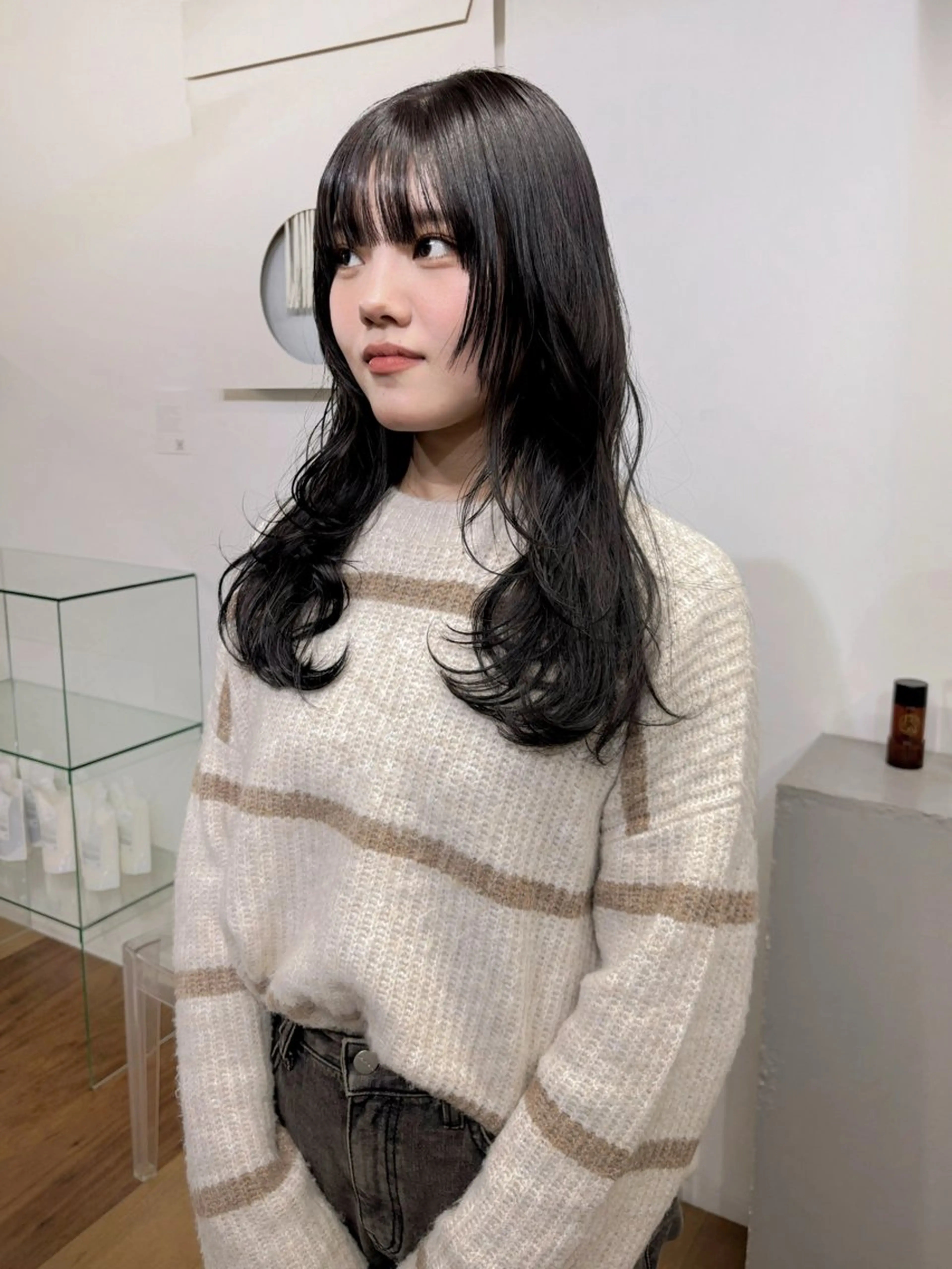 ロング カラー 顔周りカット レイヤーカット カット ヘアカラー トリートメント 柔らかストレートと ツヤカラー/和田陽向のヘアスタイル