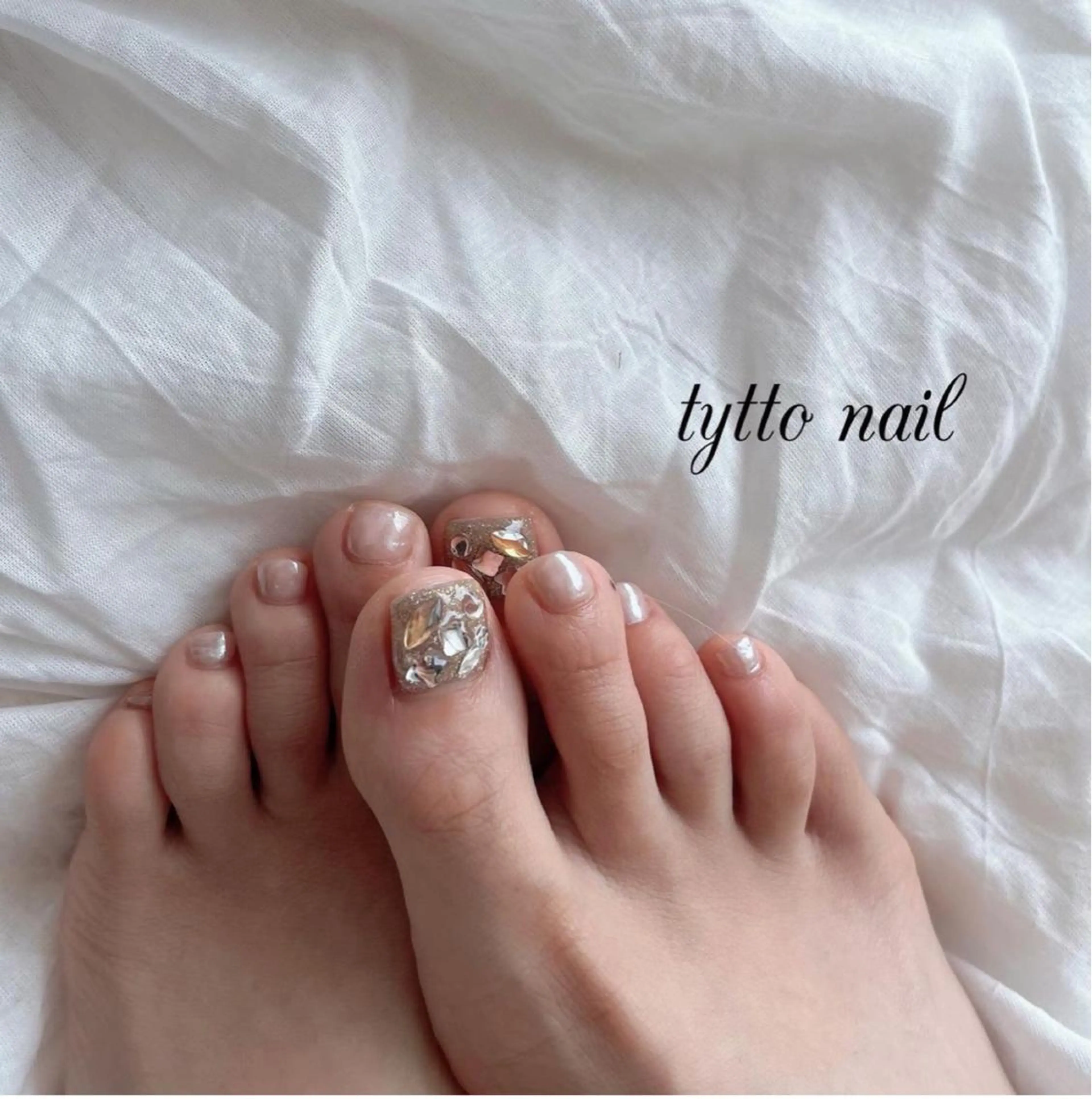 ネイル オーロラネイル フットネイル ワンカラーネイル 夏ネイル フットネイル tytto nail ❤︎‪‪eri‪‪のネイルデザイン