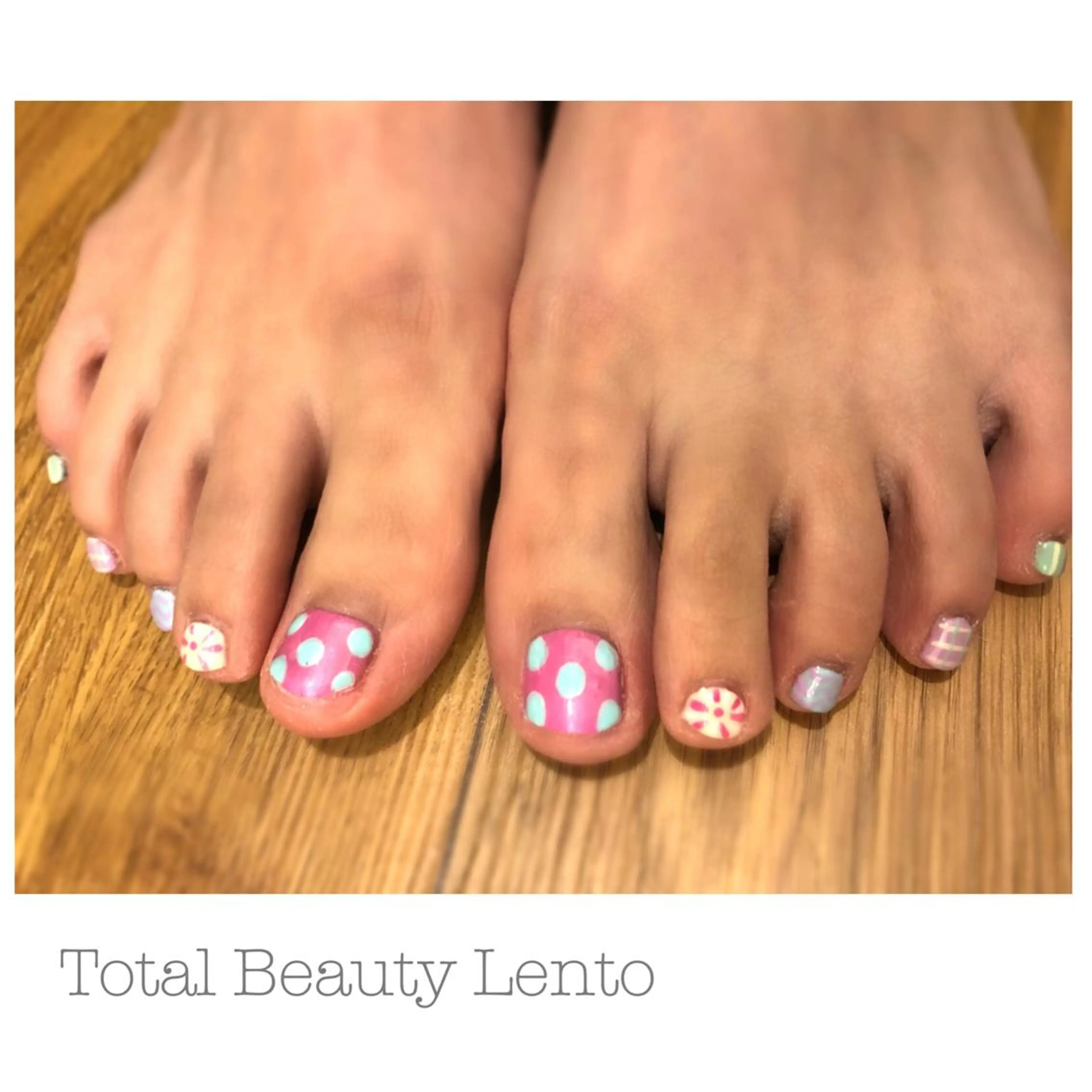 ネイル フットネイル totalbeautylento所属・lento nailのネイルデザイン