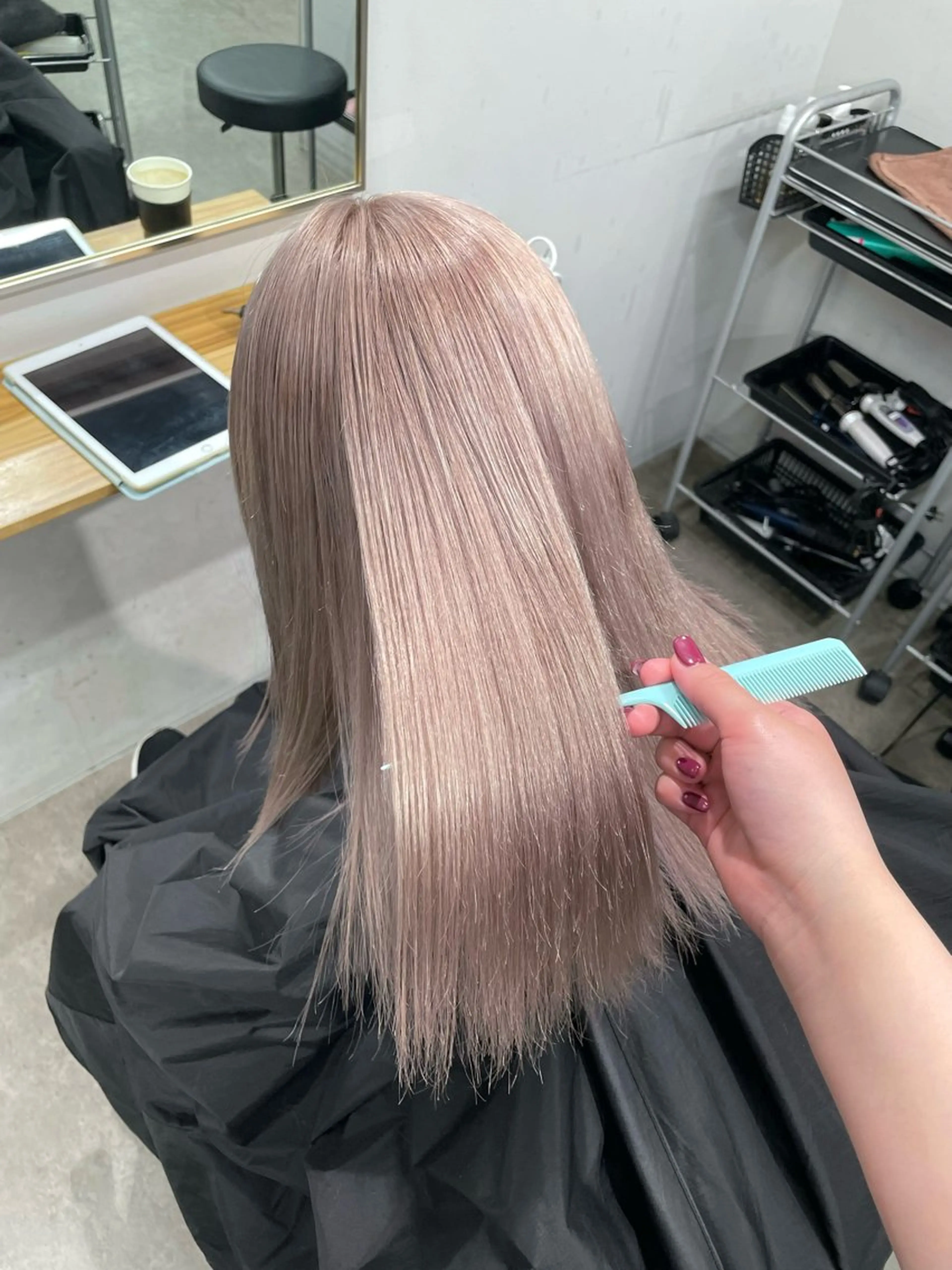 ロング カット ヘアカラー トリートメント REINA ISHIDOのヘアスタイル