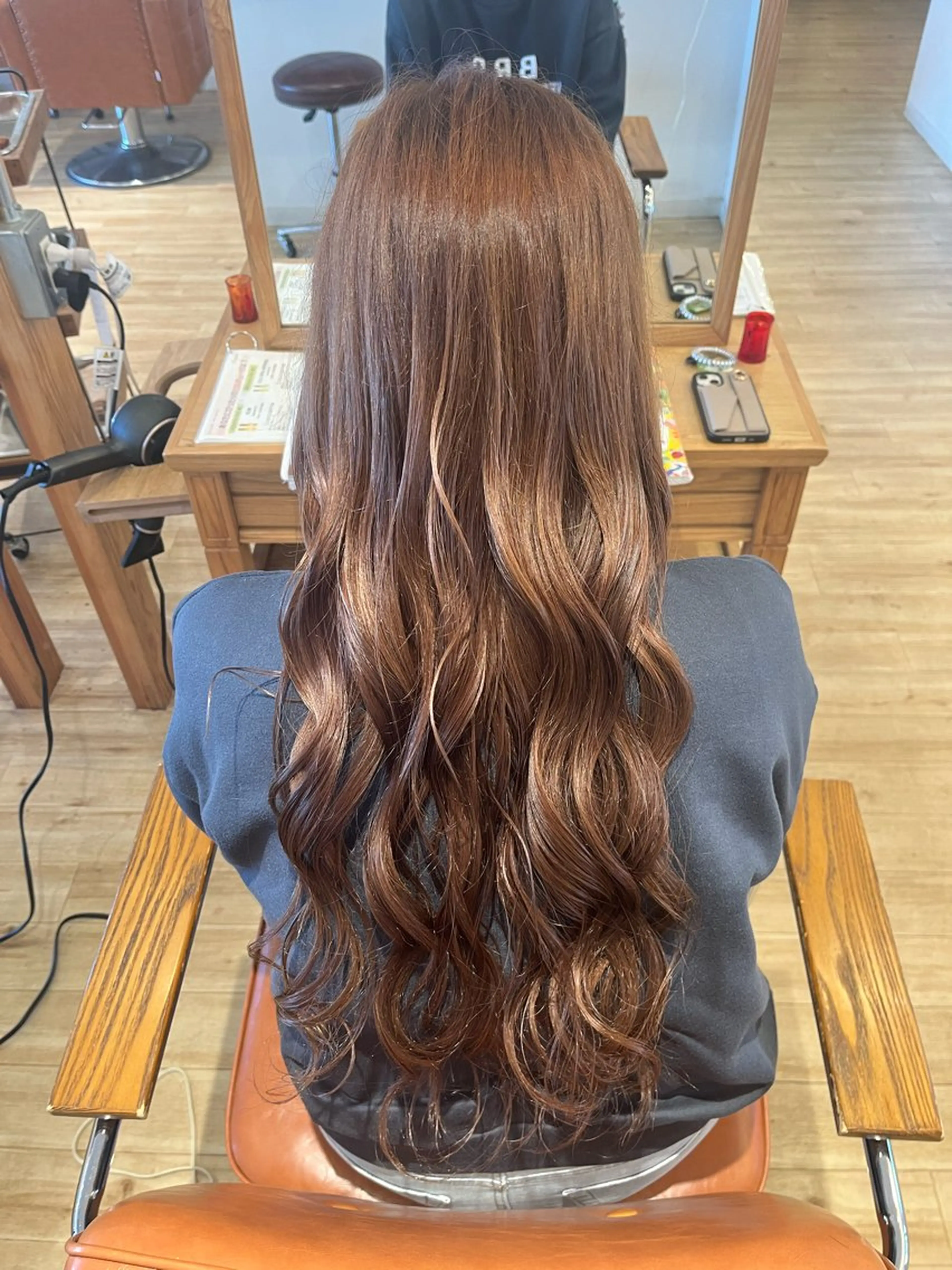 カラー ベージュカラー ミルクティーベージュ 松前 佑美のヘアスタイル