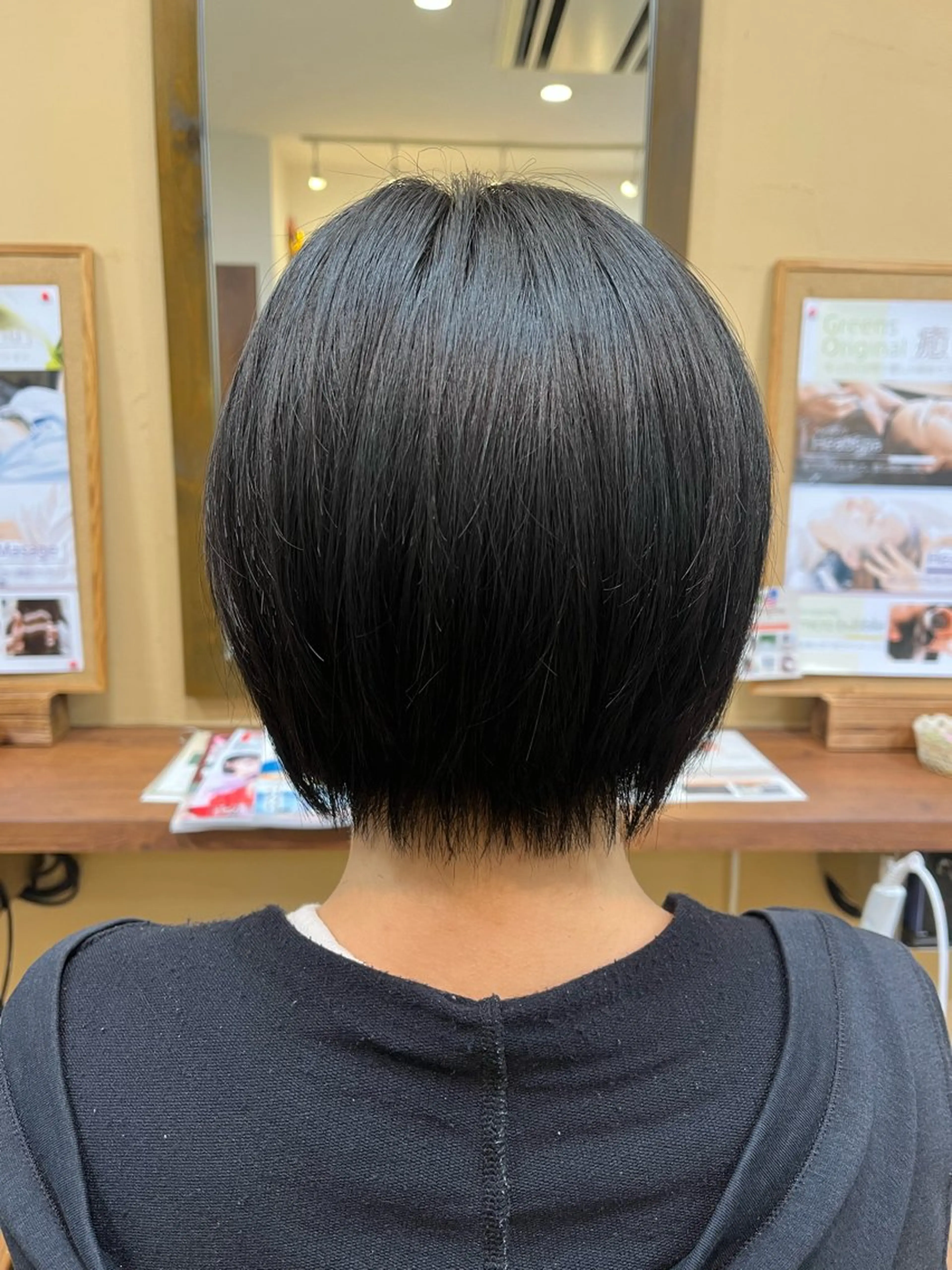 ショート Greens Yokoのヘアスタイル