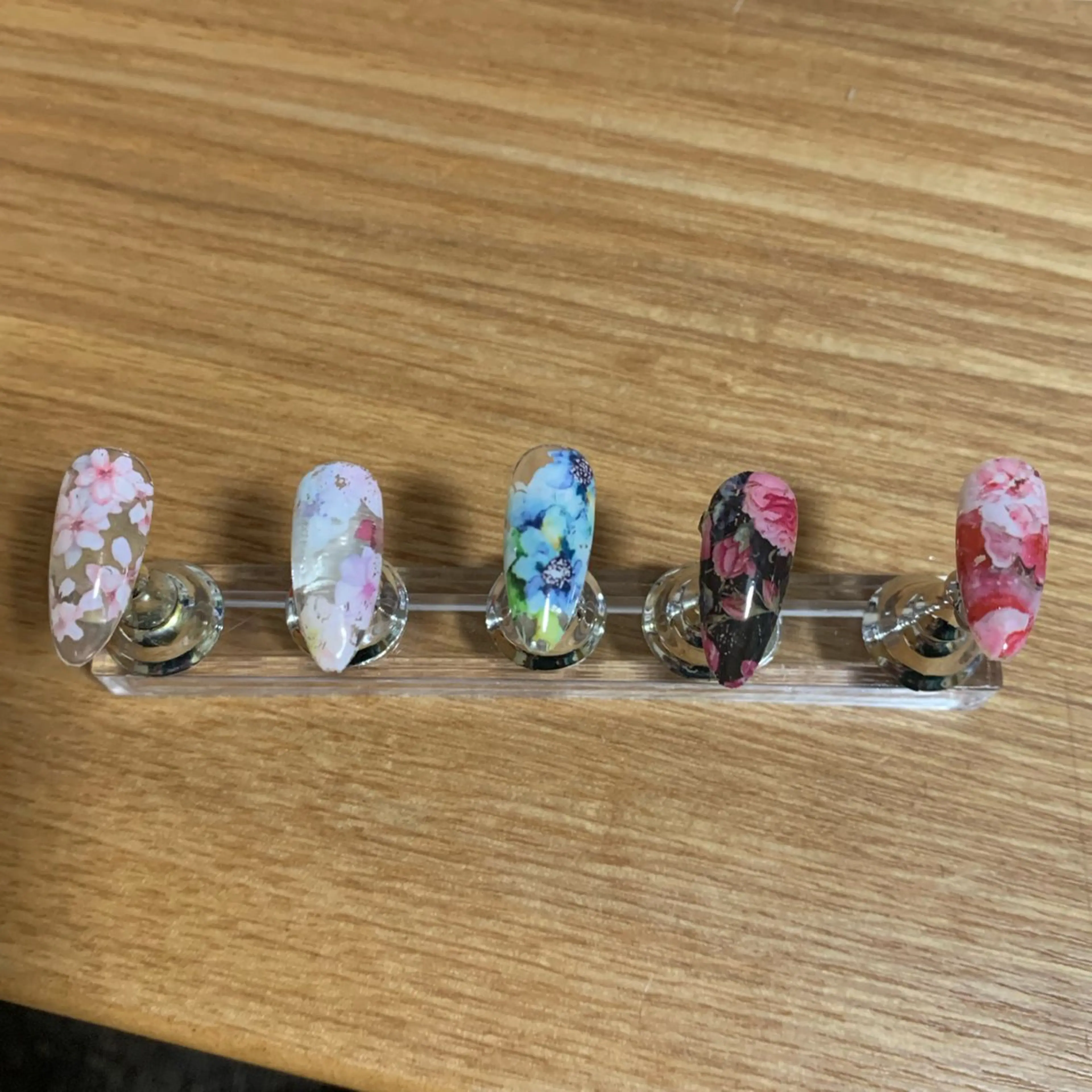 ネイル MHR nailのネイルデザイン