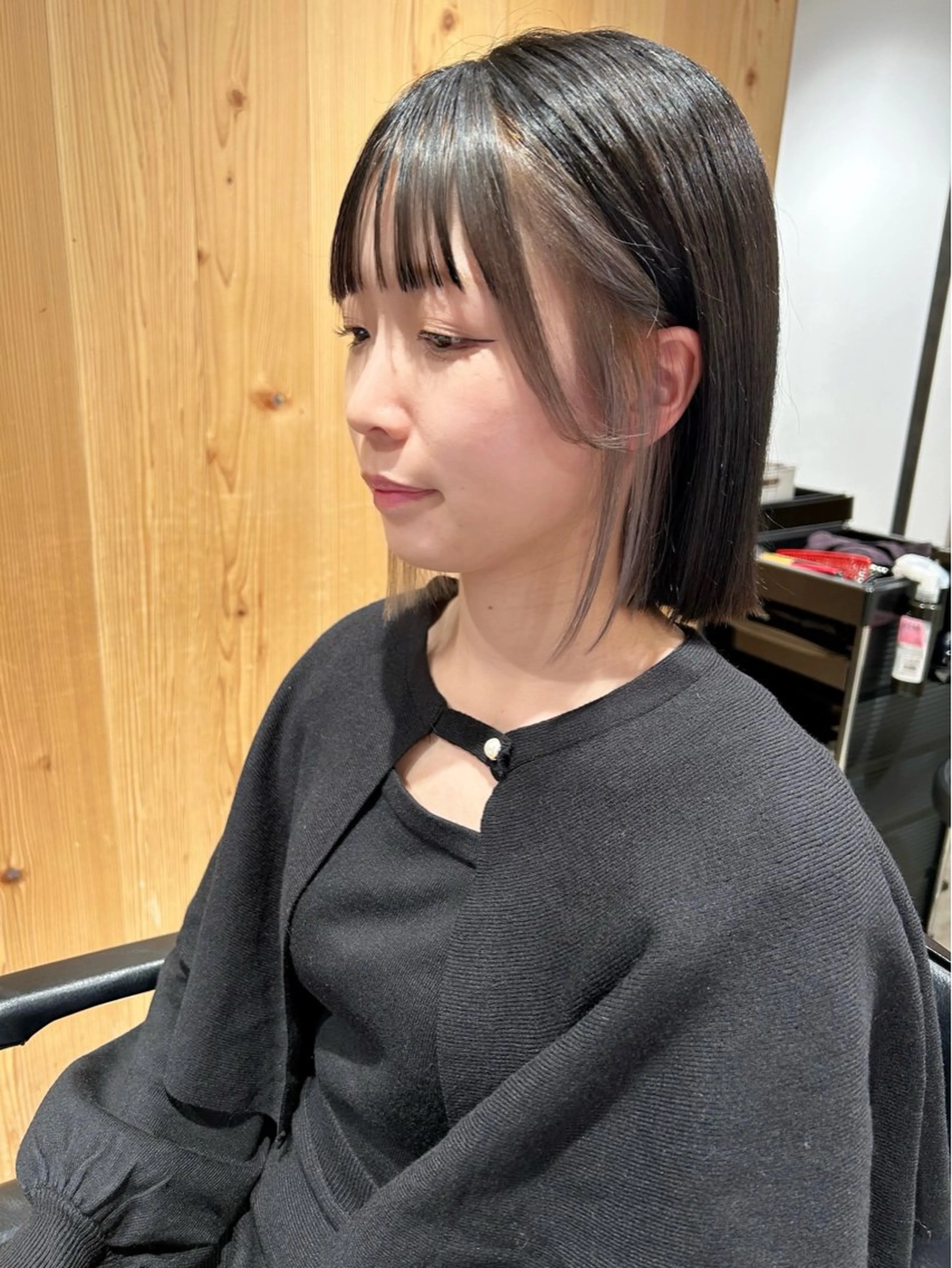 ミディアム カラー グレージュ インナーカラー ミルクティーグレージュ ボブ カット ヘアカラー トリートメント ヘッドスパ スキバサミを使わない カット🌼唯🌼のヘアスタイル