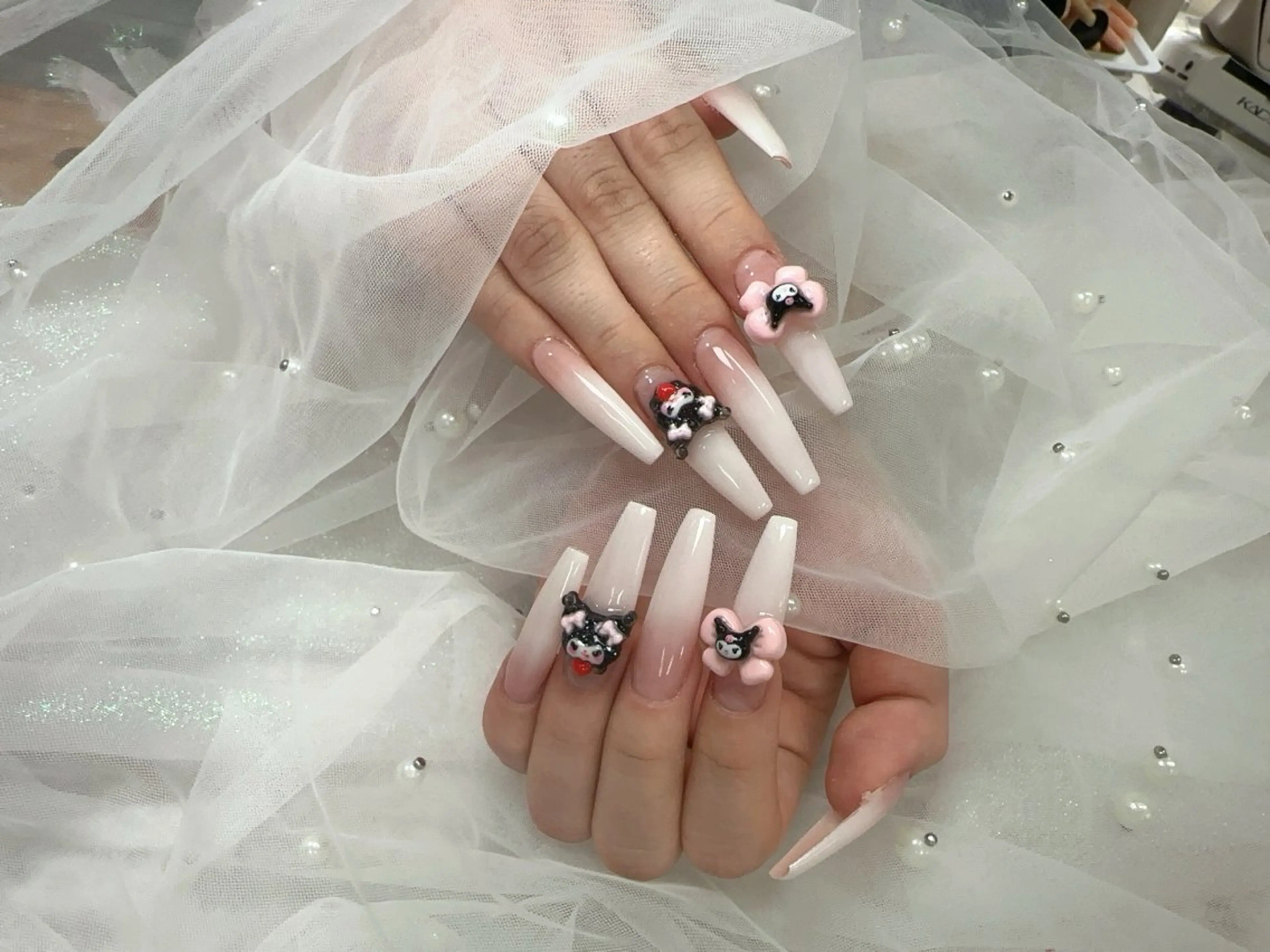 ネイル Hey🌈NAIL 長さ出し専門店のネイルデザイン