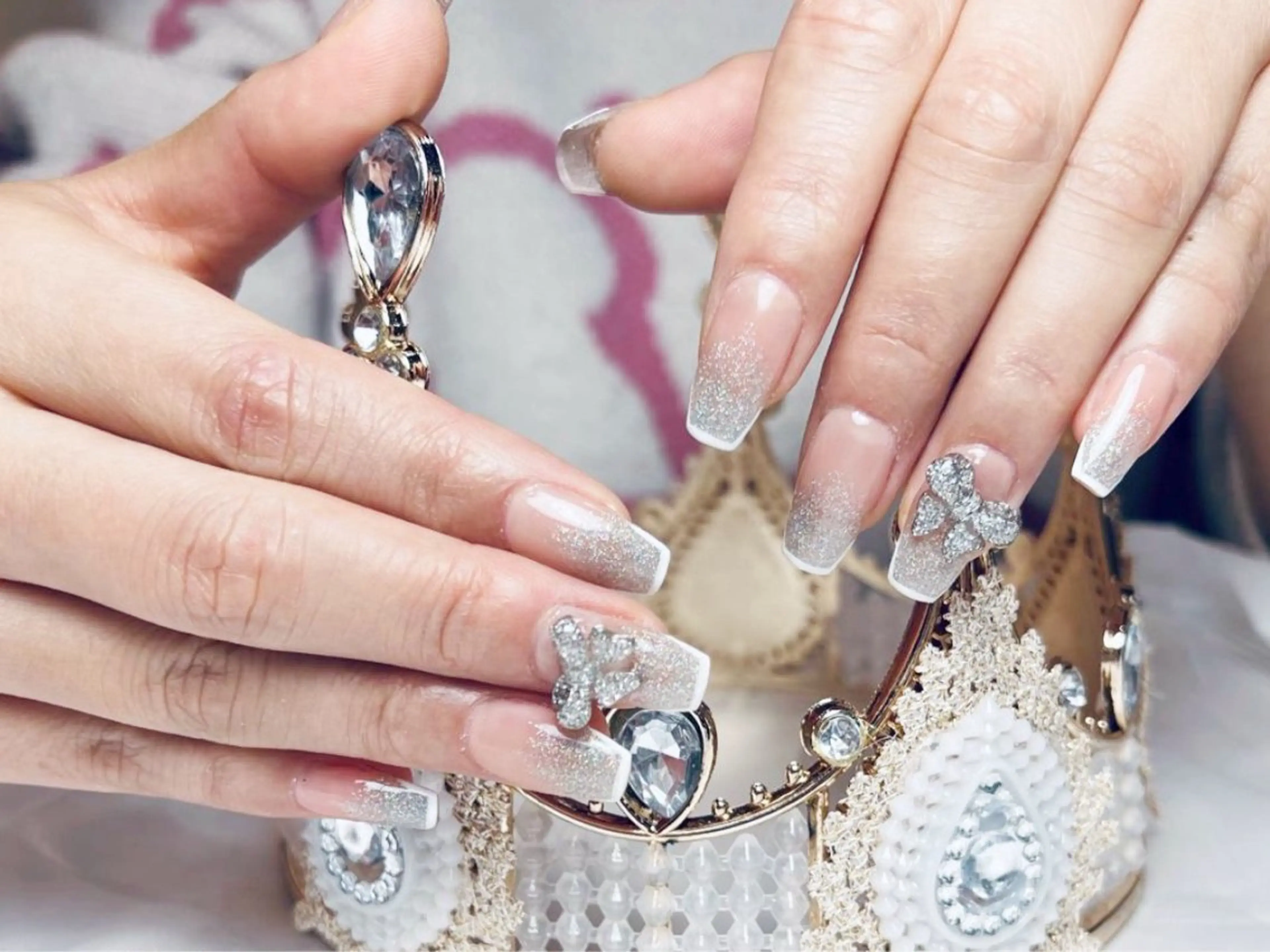 メンズ ネイル アートネイル フレンチネイル ジェルネイル キラキラネイル パラジェル ハンドネイル Bloom スカルプ専門店のネイルデザイン