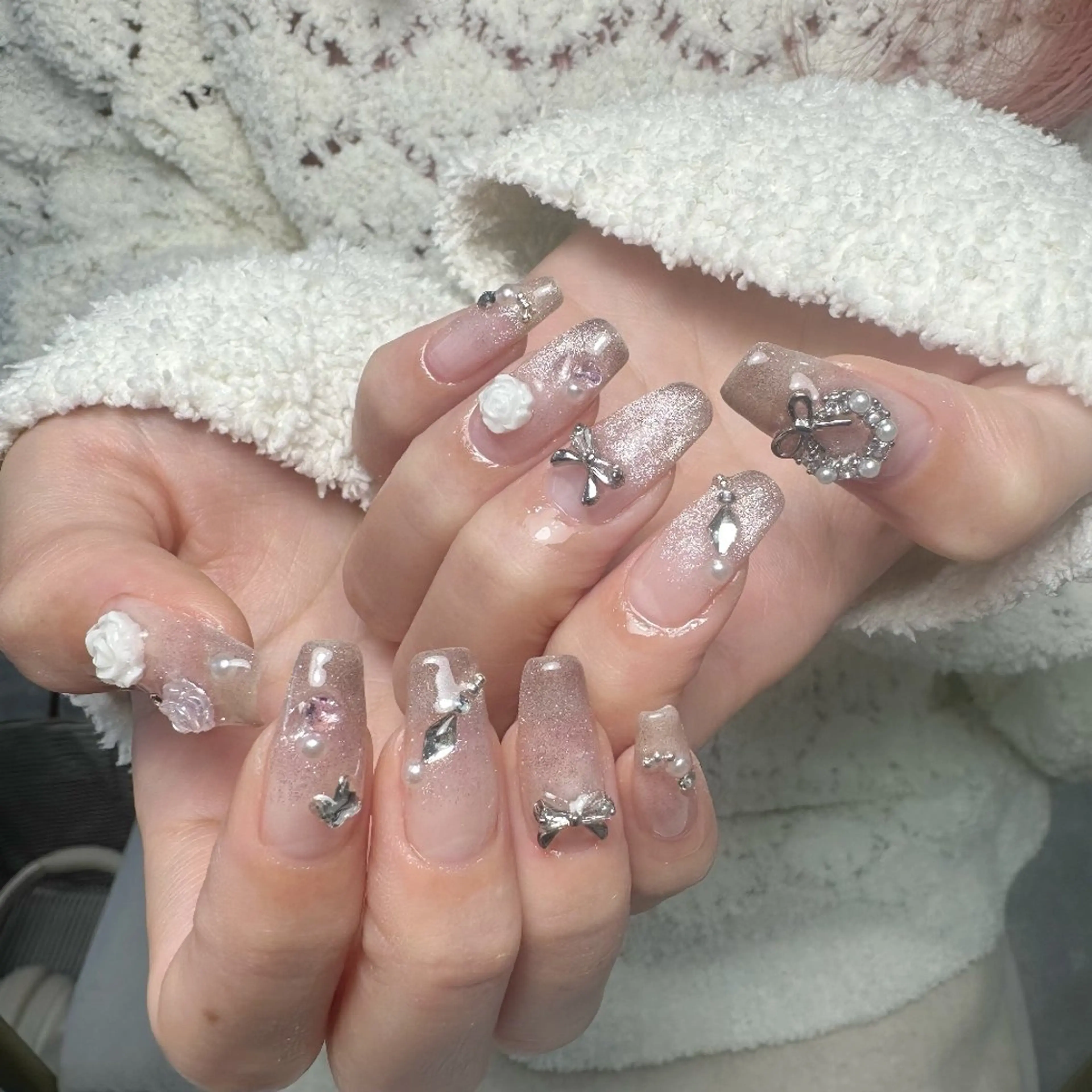 ネイル チークネイル 長さ出し フレンチネイル ジェルネイル ガラスフレンチ ハンドネイル UM Nail Salonのネイルデザイン