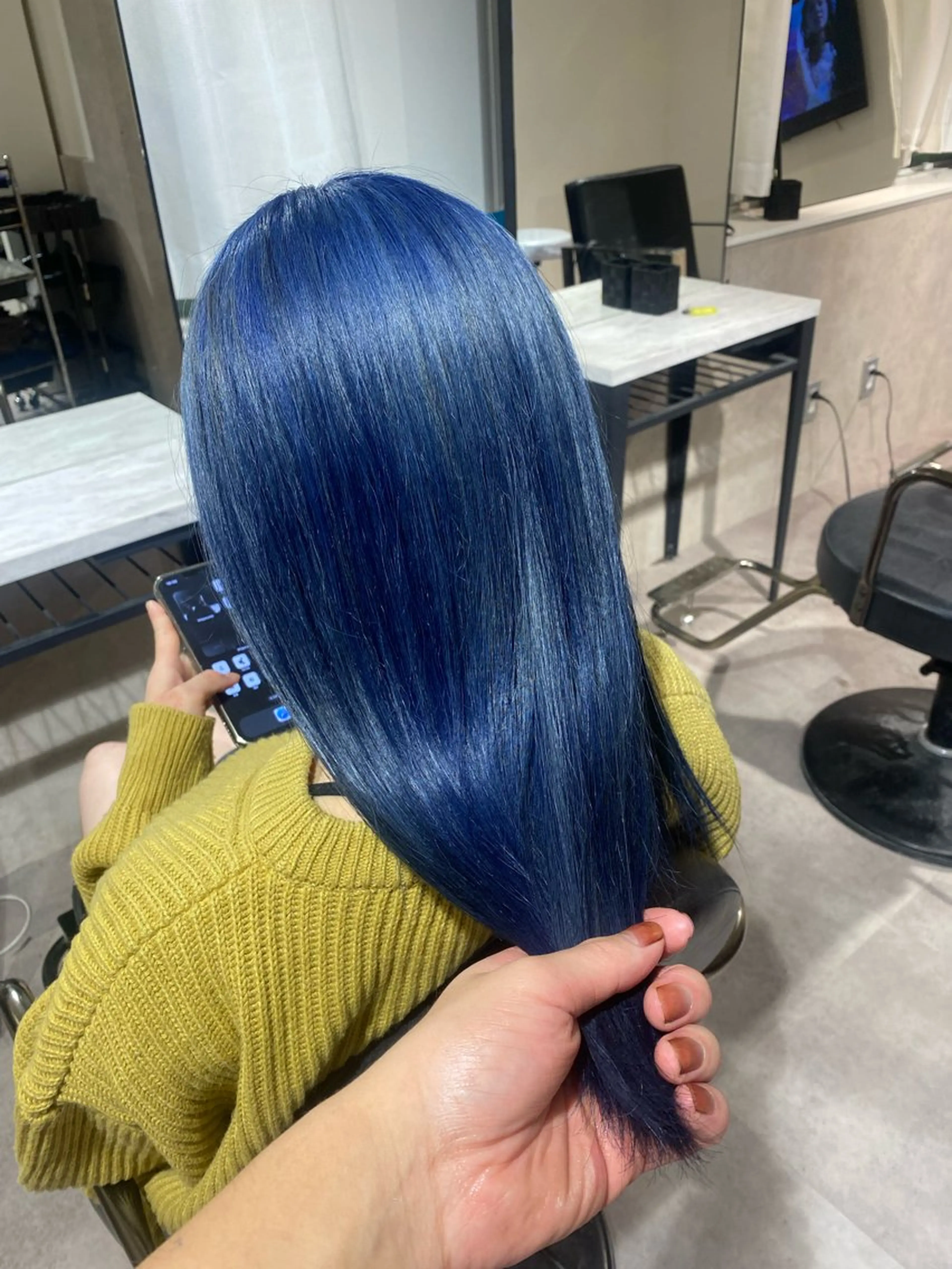 カラー ブルーカラー ネイビーカラー カット ヘアカラー Seleneコウキ ブリーチ/ハイトーンのヘアスタイル