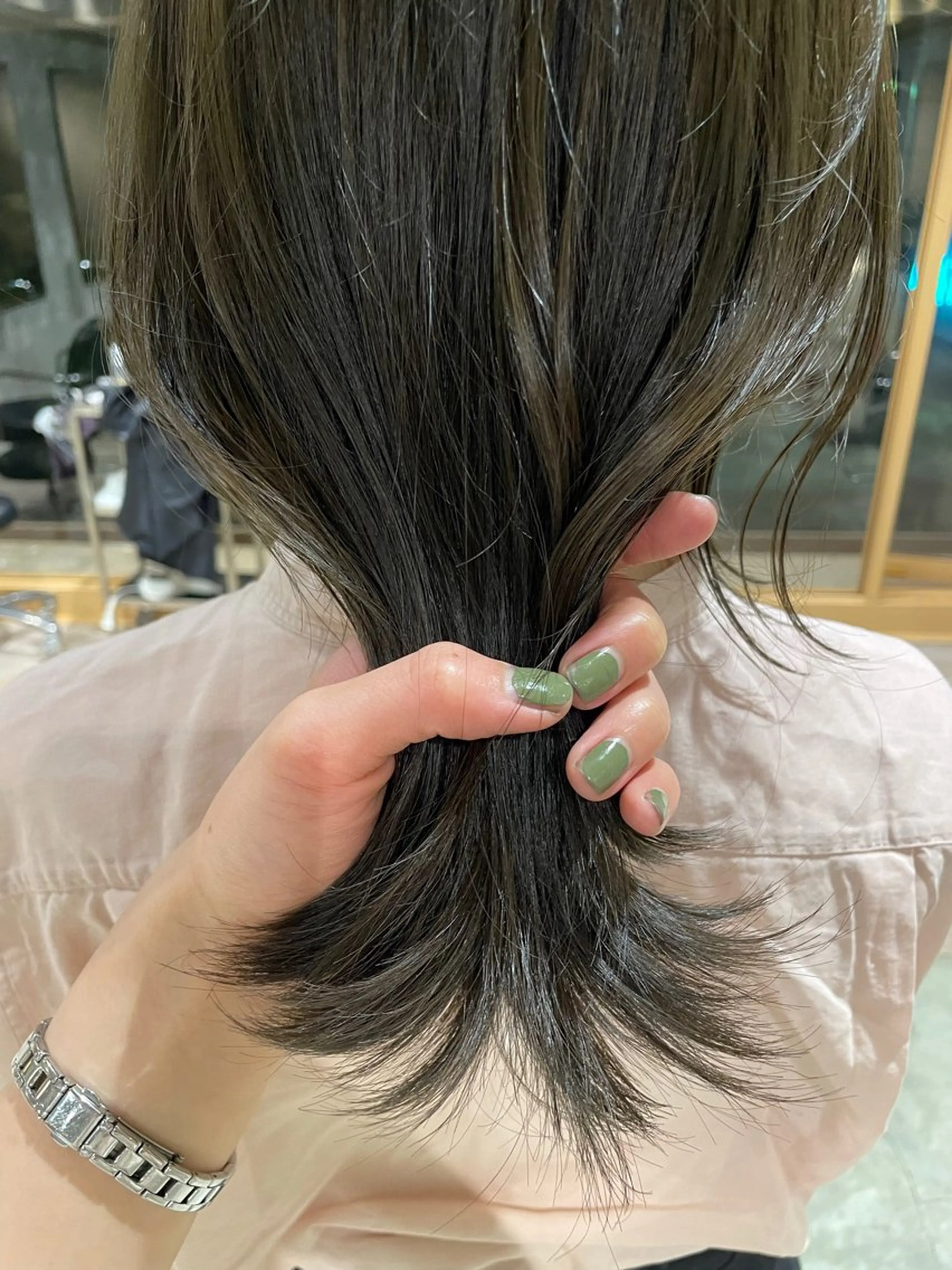 ミディアム カラー ベージュカラー オリーブベージュ ヘアカラー トリートメント 🌿パーマ/ボブ/ レイヤー/Mikiのヘアスタイル