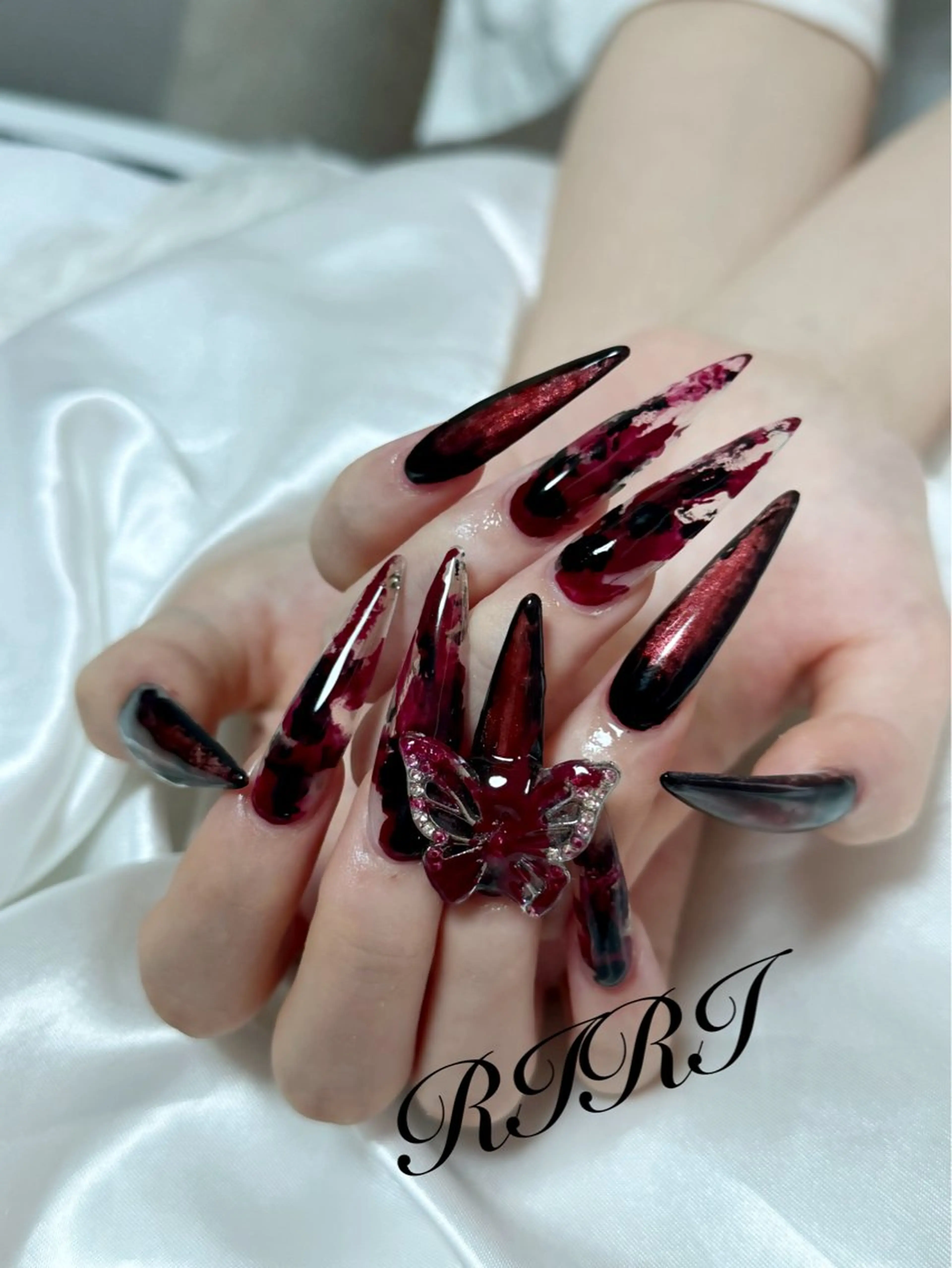 ネイル フレンチネイル ジェルネイル ロングネイル スカルプネイル シンプルネイル ハンドネイル riri オーナーのネイルデザイン