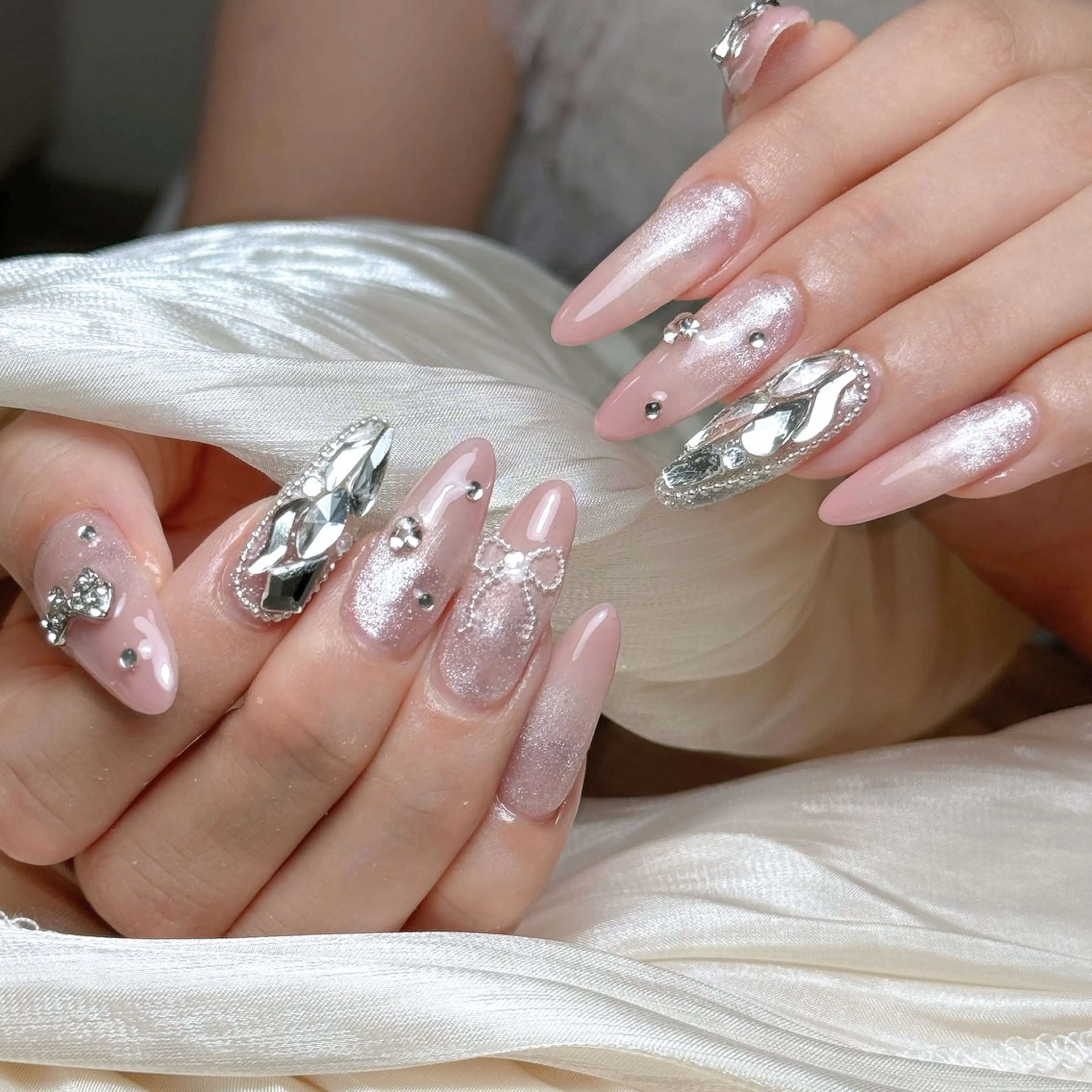 ネイル Maggie Nail🦩のネイルデザイン