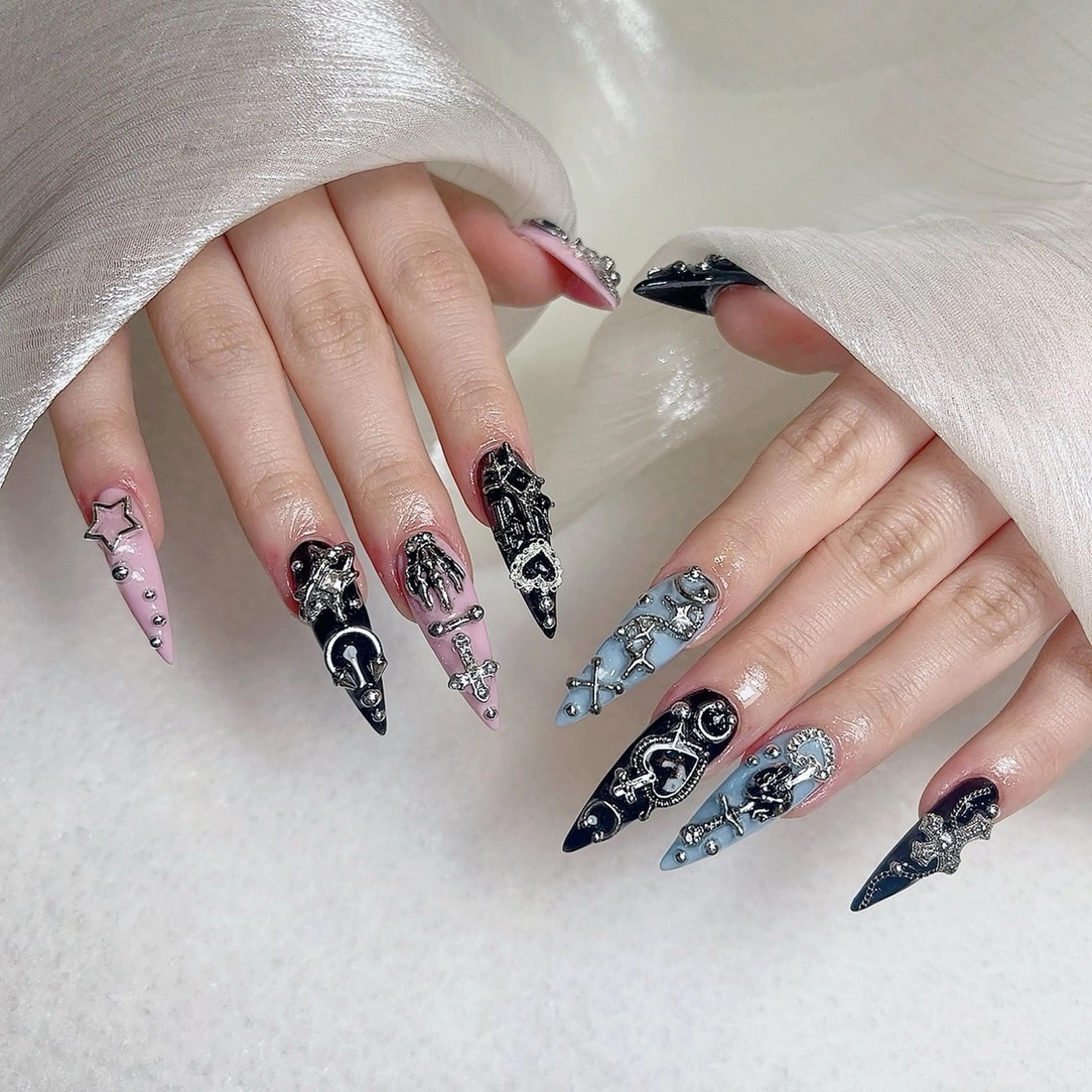 ミディアム ハンドネイル Chiin Nailのネイルデザイン