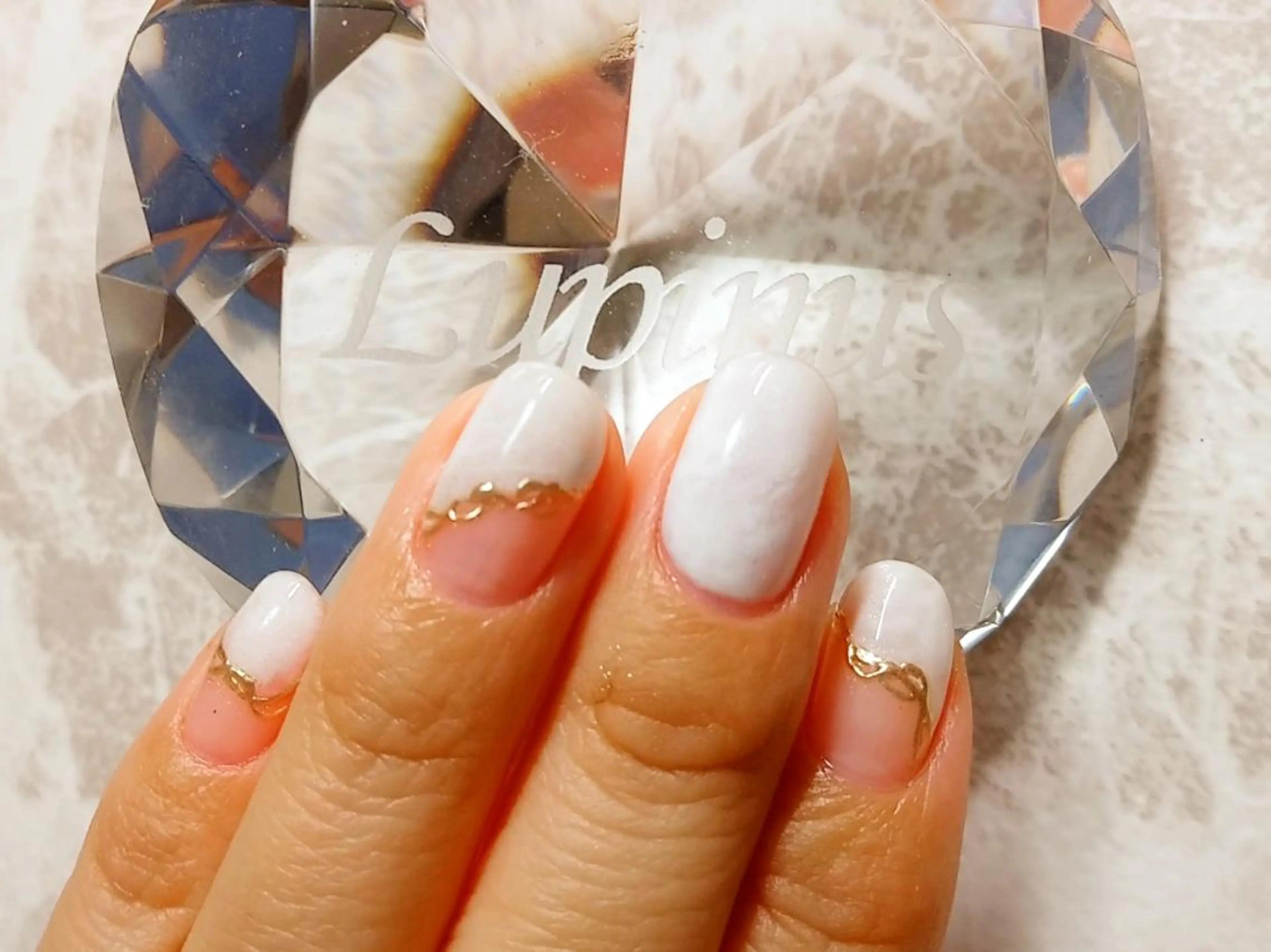 ネイル ニュアンスネイル ホワイト ハンドネイル フットネイル Lupinus ルピナスのネイルデザイン