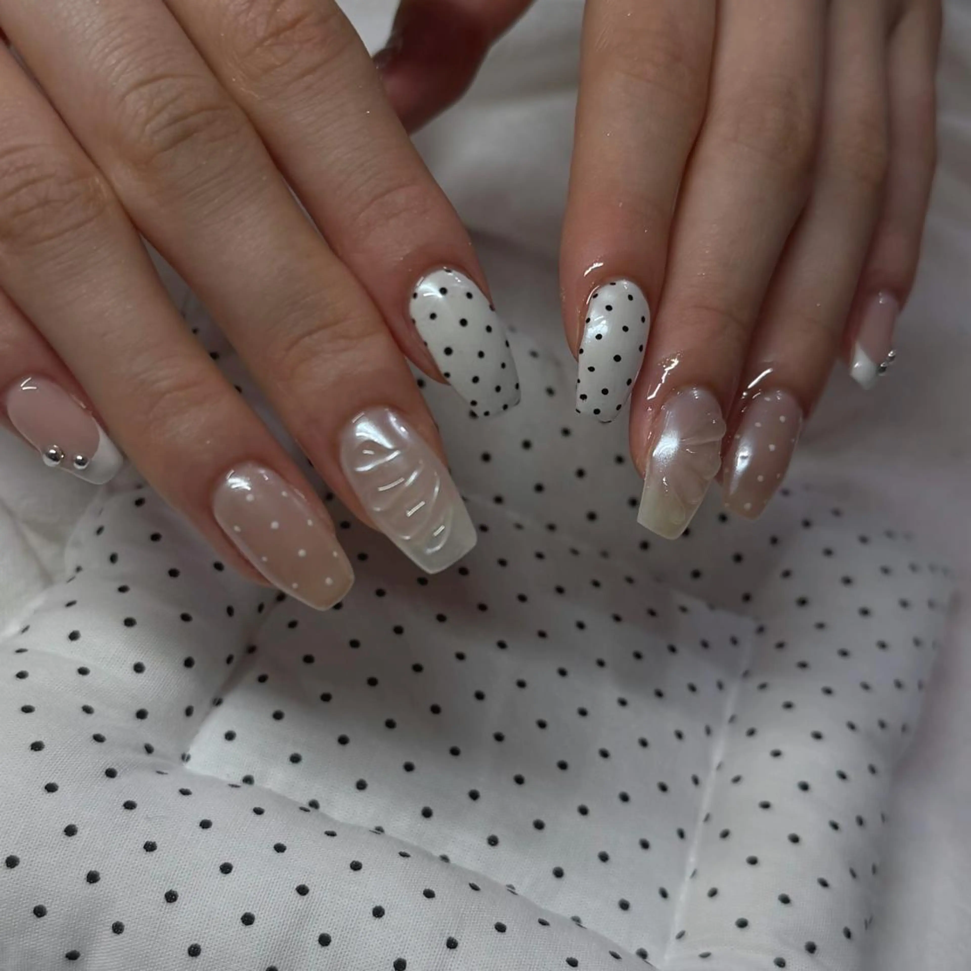 ネイル ハンドネイル フットネイル lili.nail y2k/長さ出しのネイルデザイン