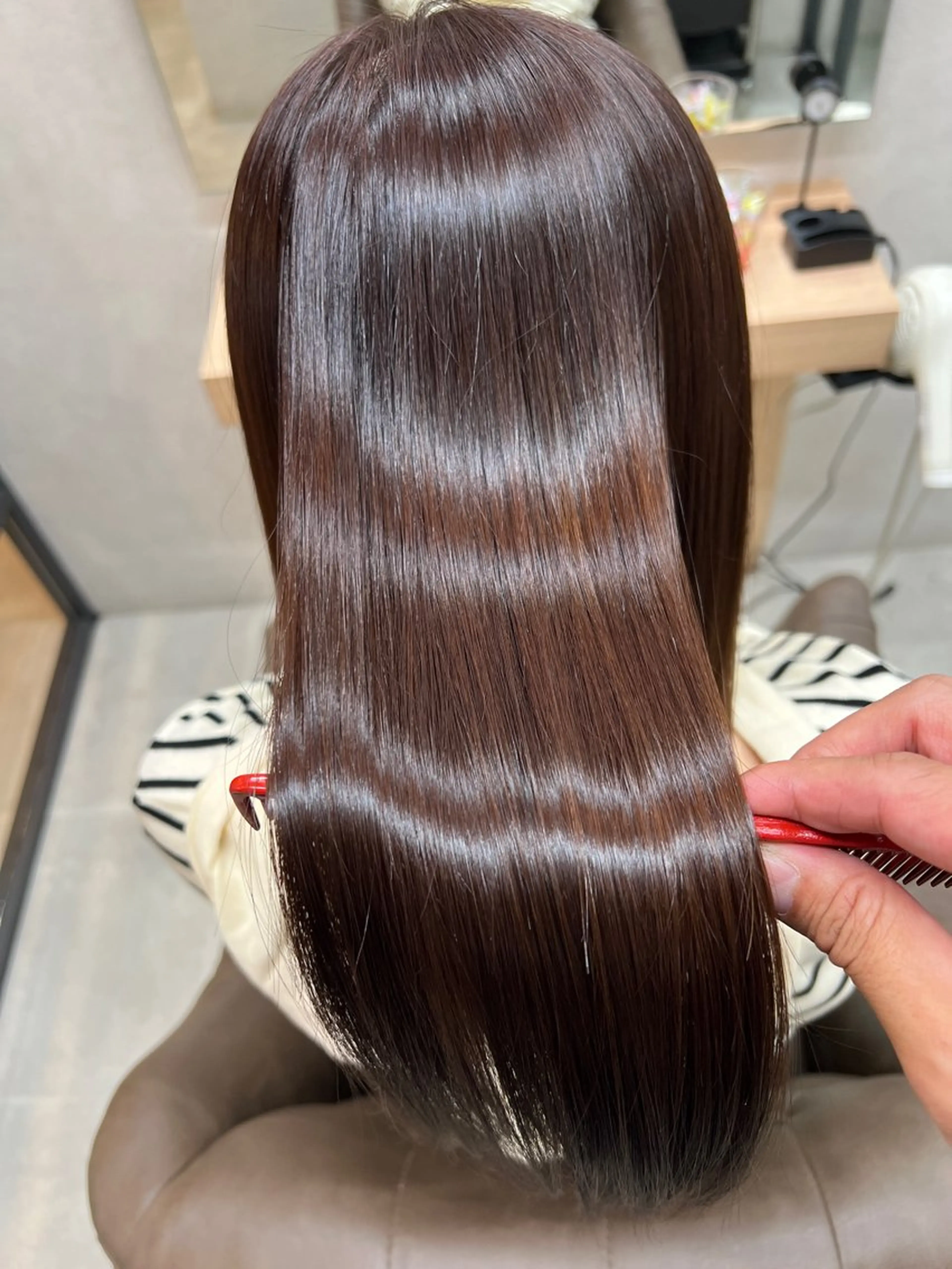 セミロング 髪質改善 艶髪/韓国レイヤー イノウエヒロキのヘアスタイル