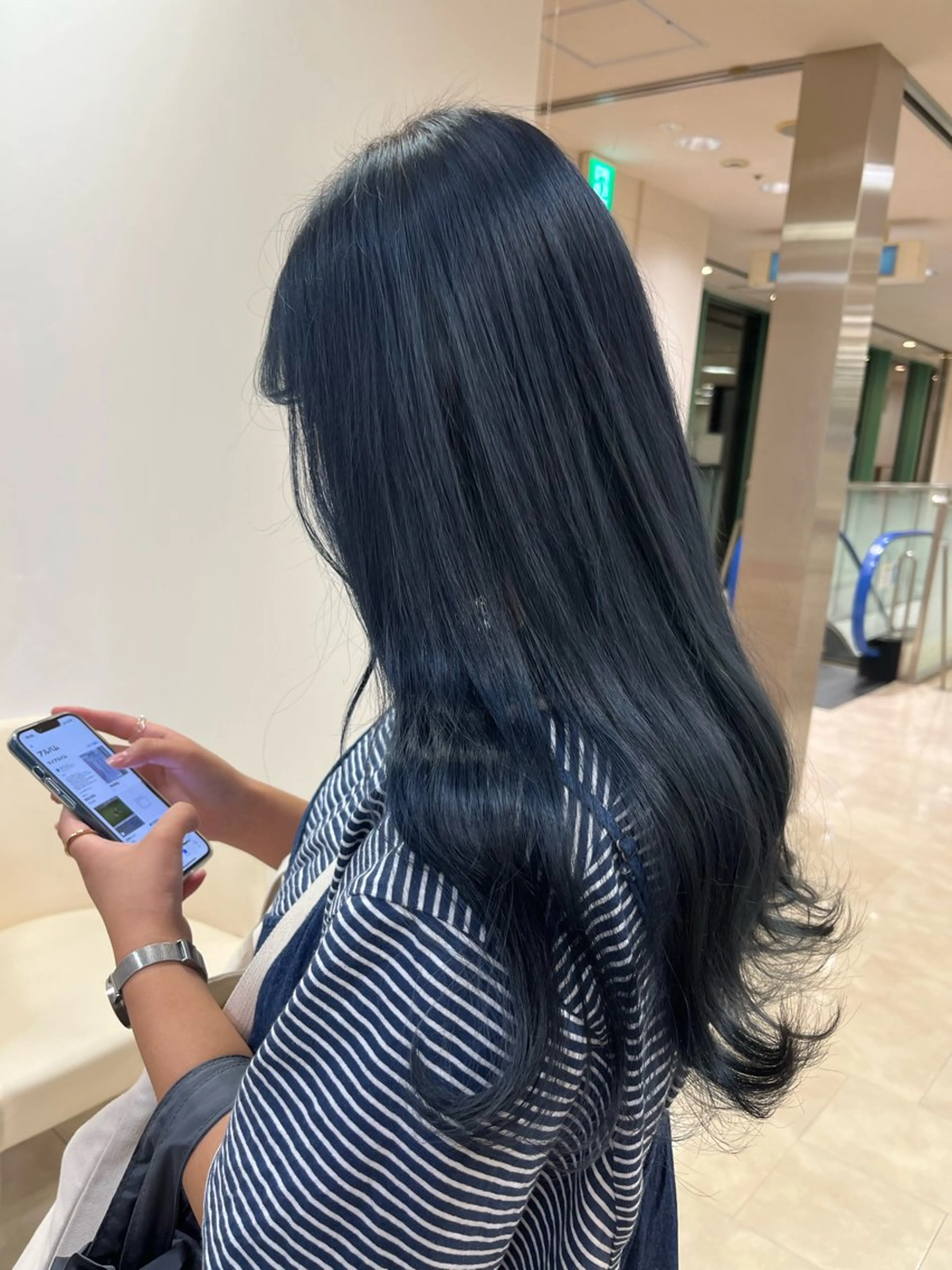 セミロング カラー シャドウパーマ／骨格 矯正カット　トモキのヘアスタイル