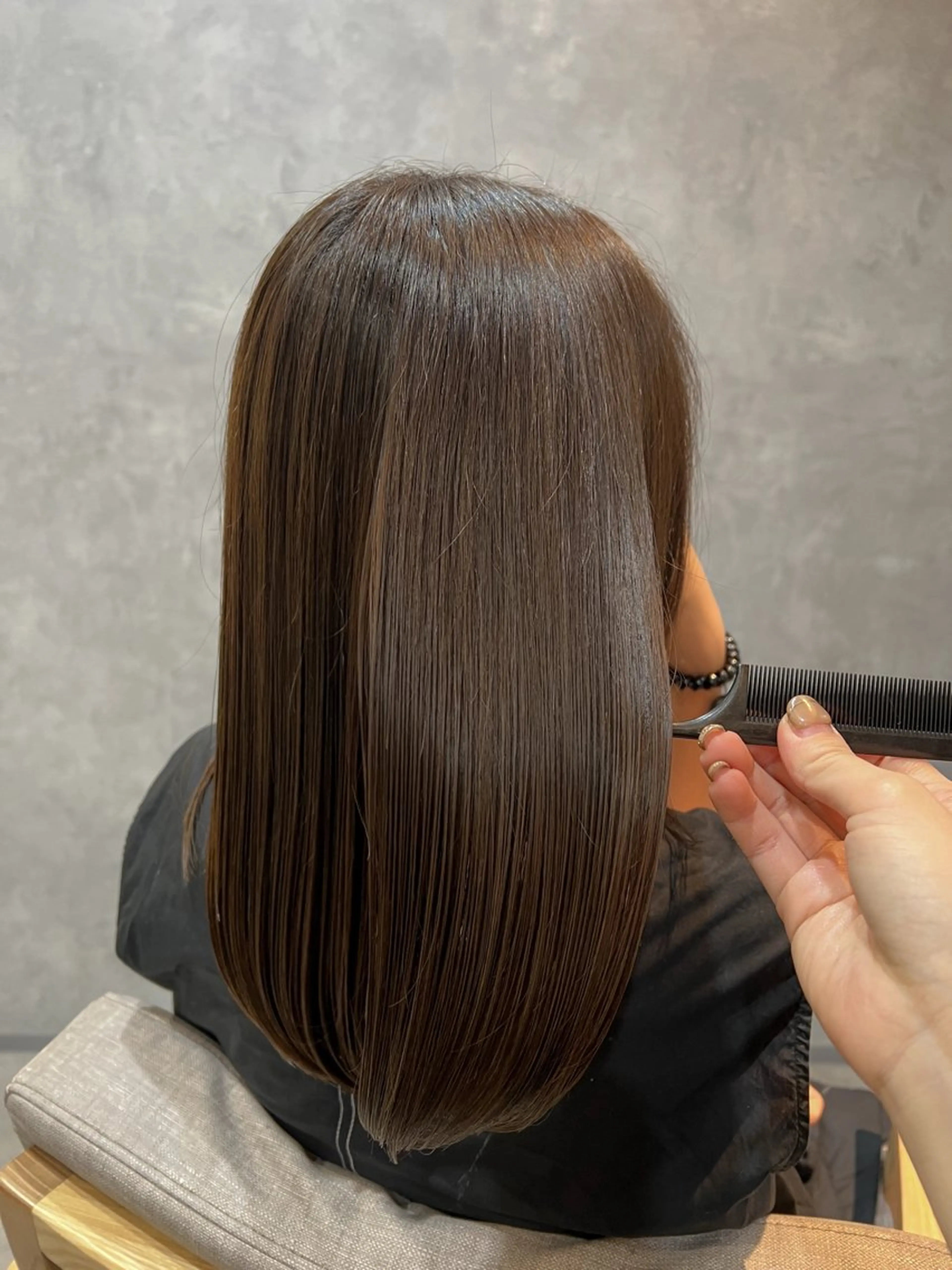 ロング カラー ブリーチ 髪質改善 縮毛矯正 トリートメント 酸熱トリートメント ヘアカラー 中村 ひなたのヘアスタイル