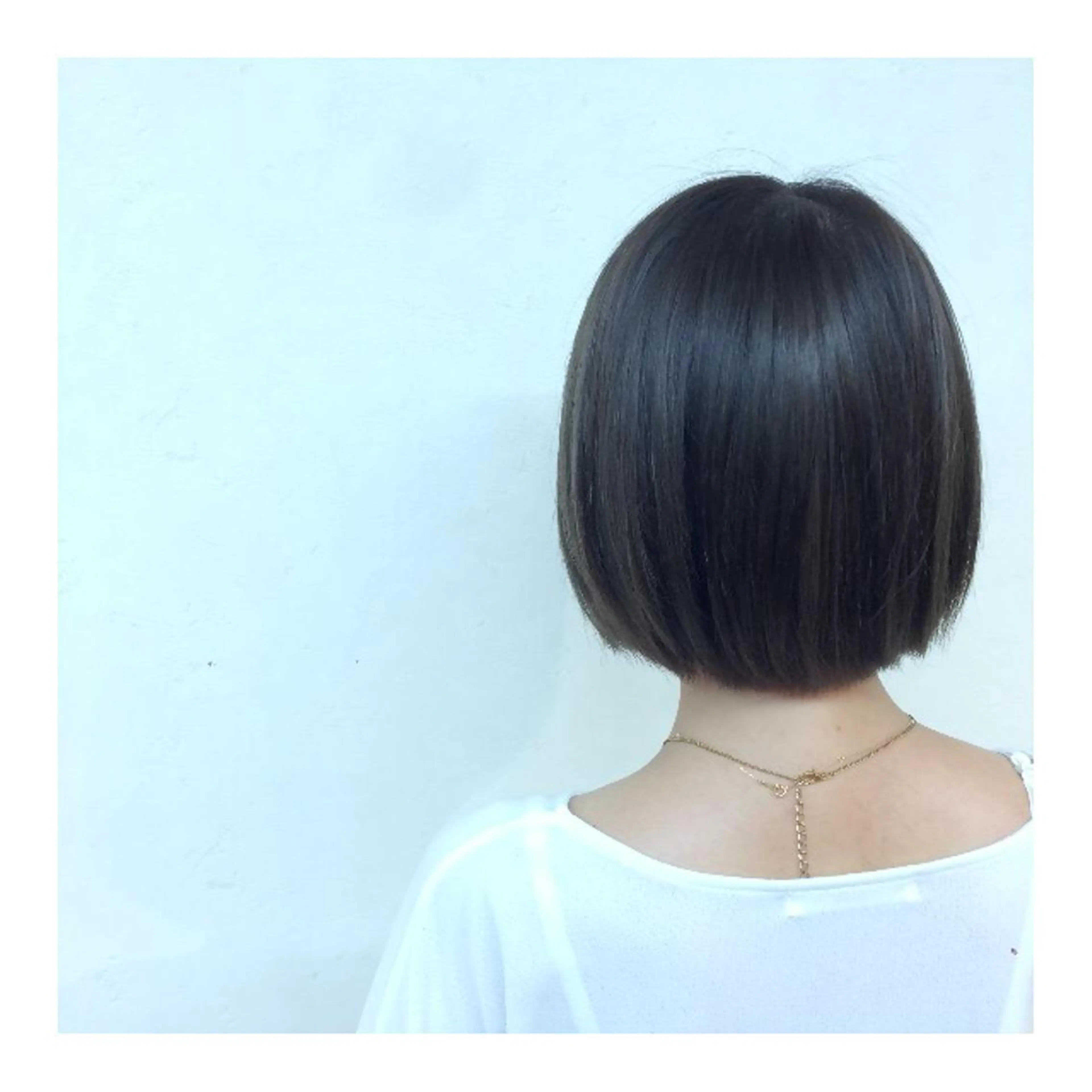 ショート カラー アッシュ イルミナカラー 岡本 拓朗のヘアスタイル