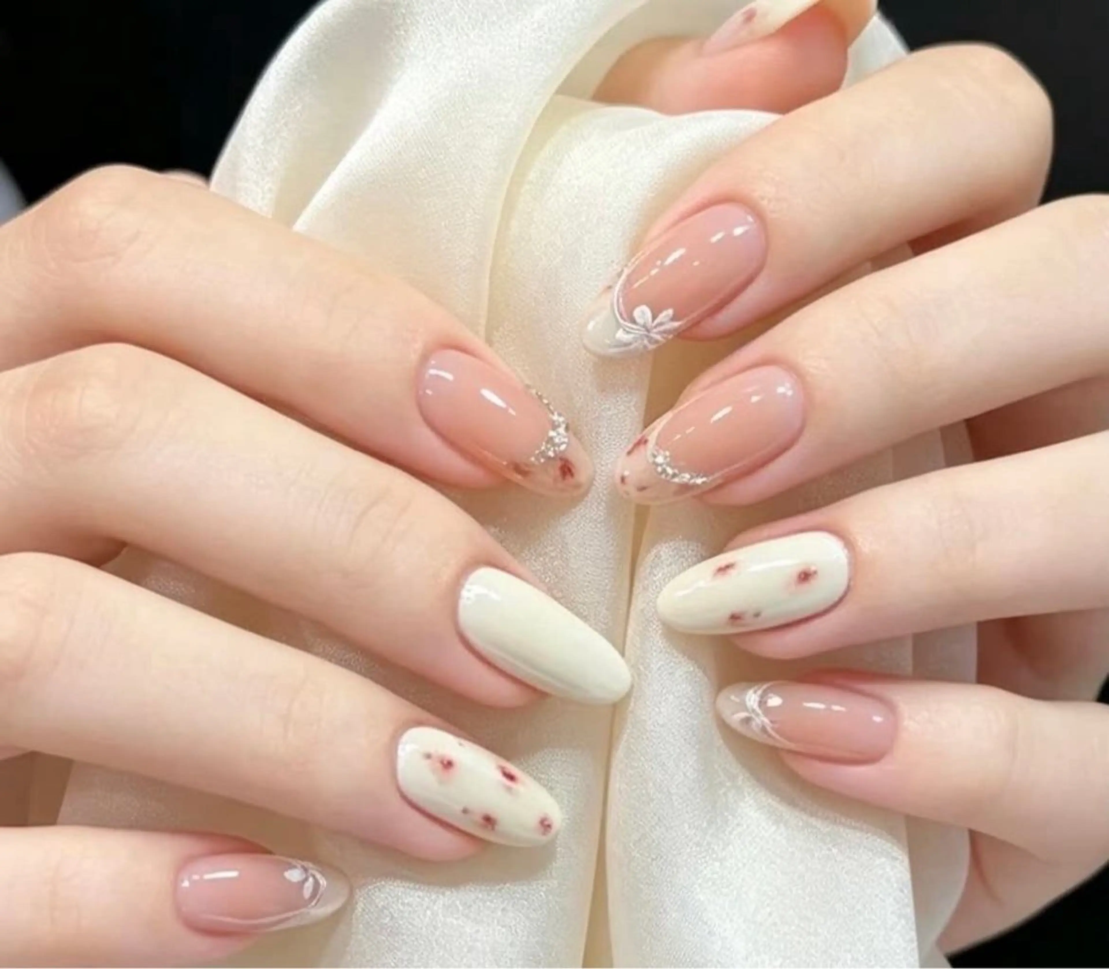 ネイル 小島 千尋のネイルデザイン